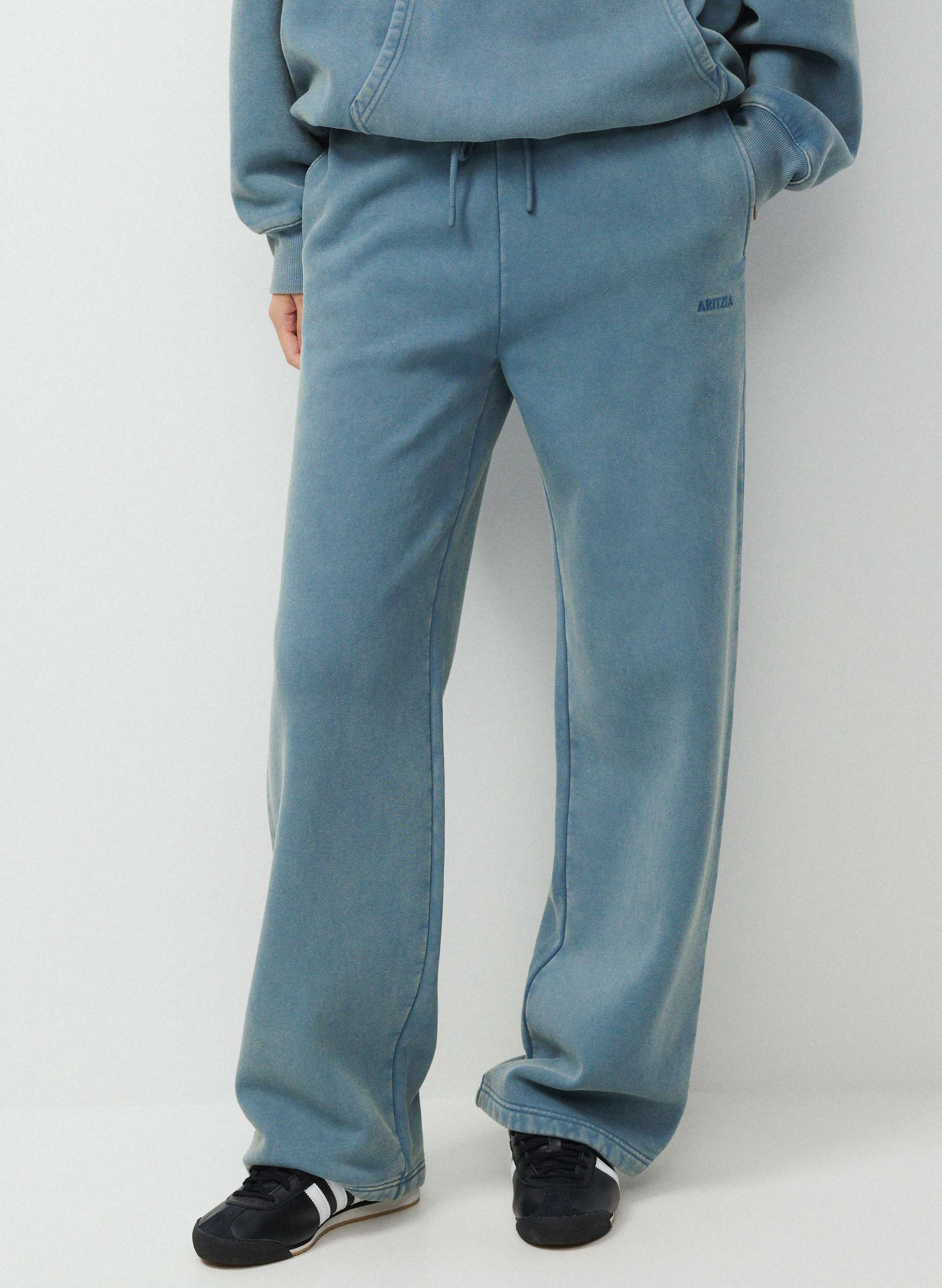 Cozy Sweatfleece Boyfriend Wide Sweatpant | Aritzia US