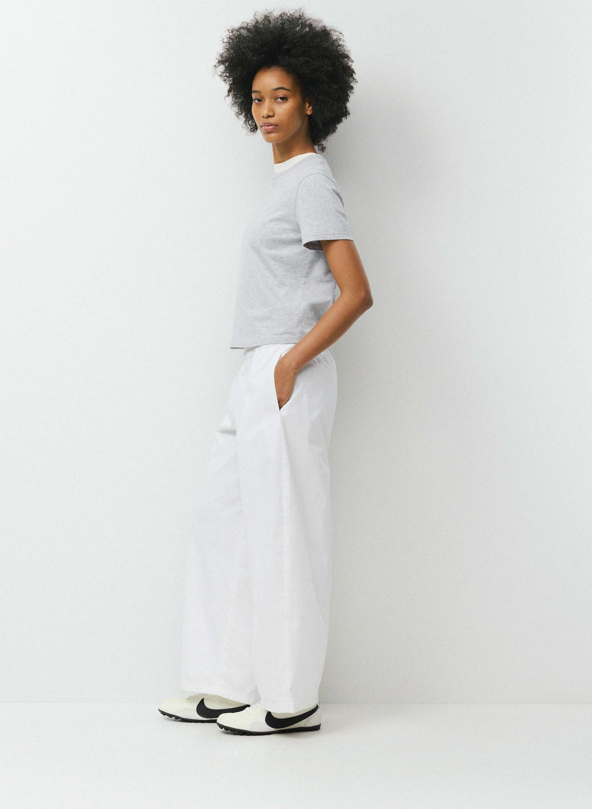 PANTALON VOLTAGE DE STYLE BARIL | Aritzia