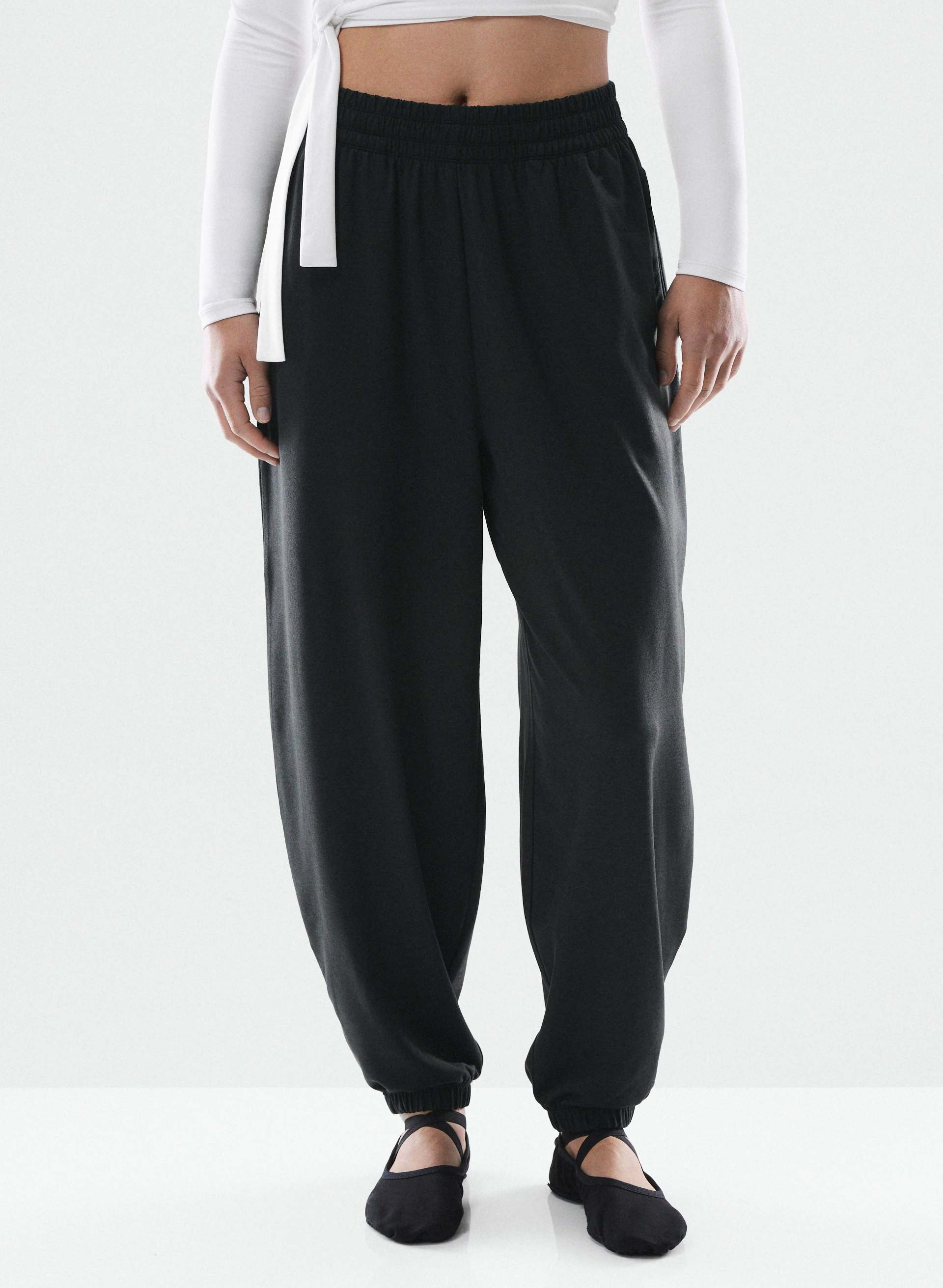 SOFTBOUND™ FLOWSTATE PANT | Aritzia