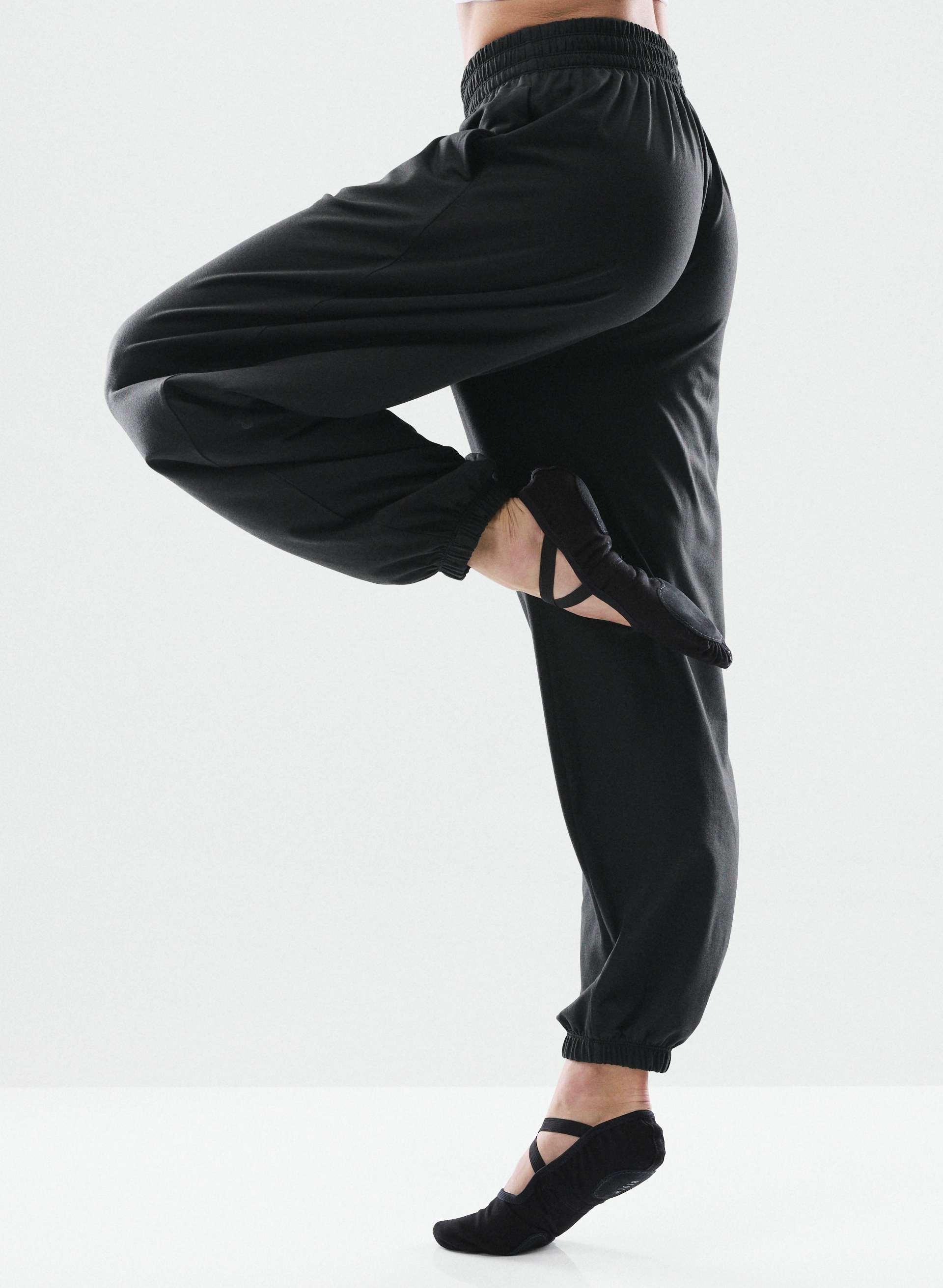 SOFTBOUND™ FLOWSTATE PANT | Aritzia