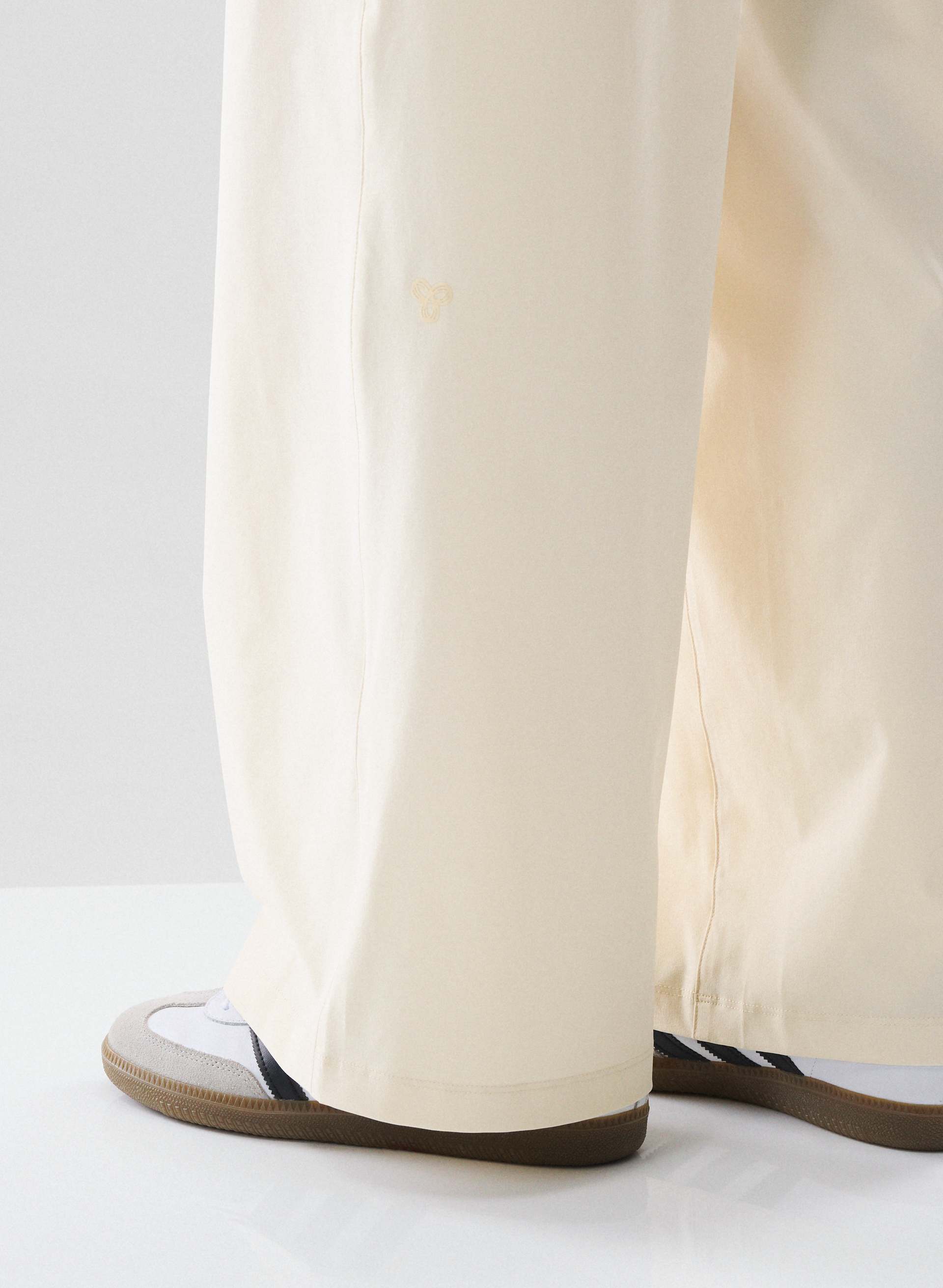 INTERMISSION PANT - Sweat-wicking mid-rise, wide-leg pants. 