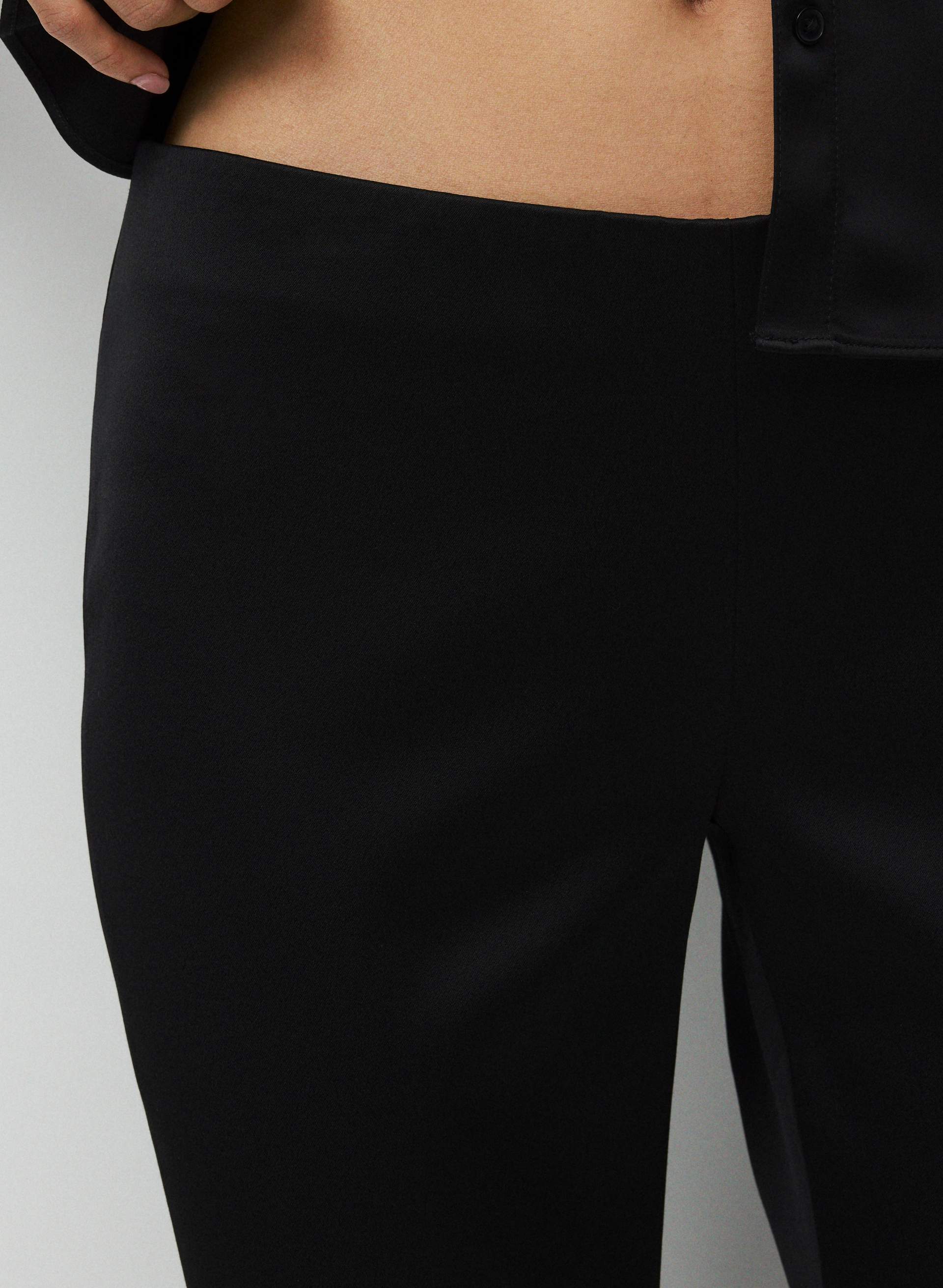 APPLAUSE SATIN PANT | Aritzia