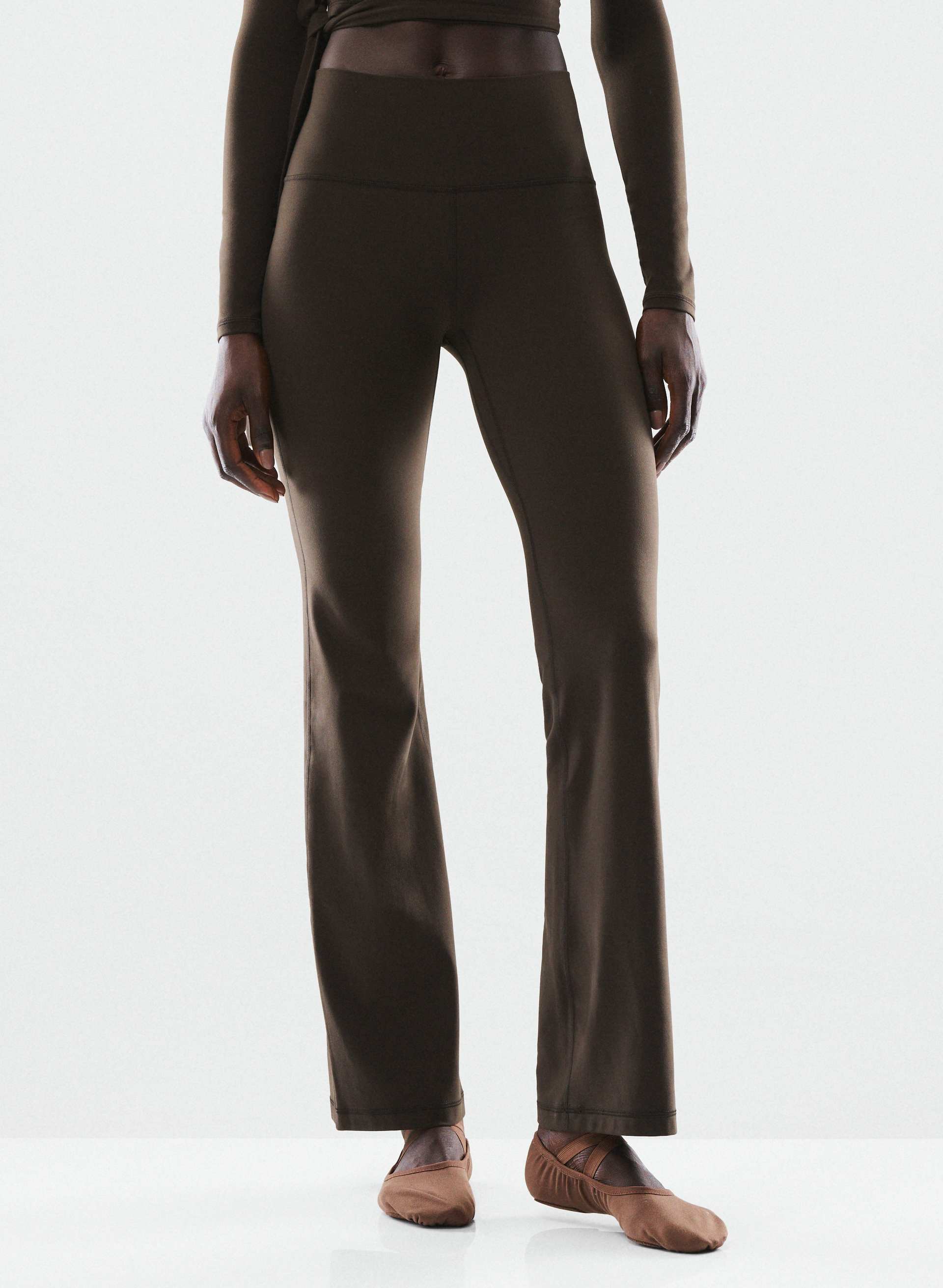BUTTER CHEEKY HI-RISE BOOTCUT 32" LEGGING | Aritzia