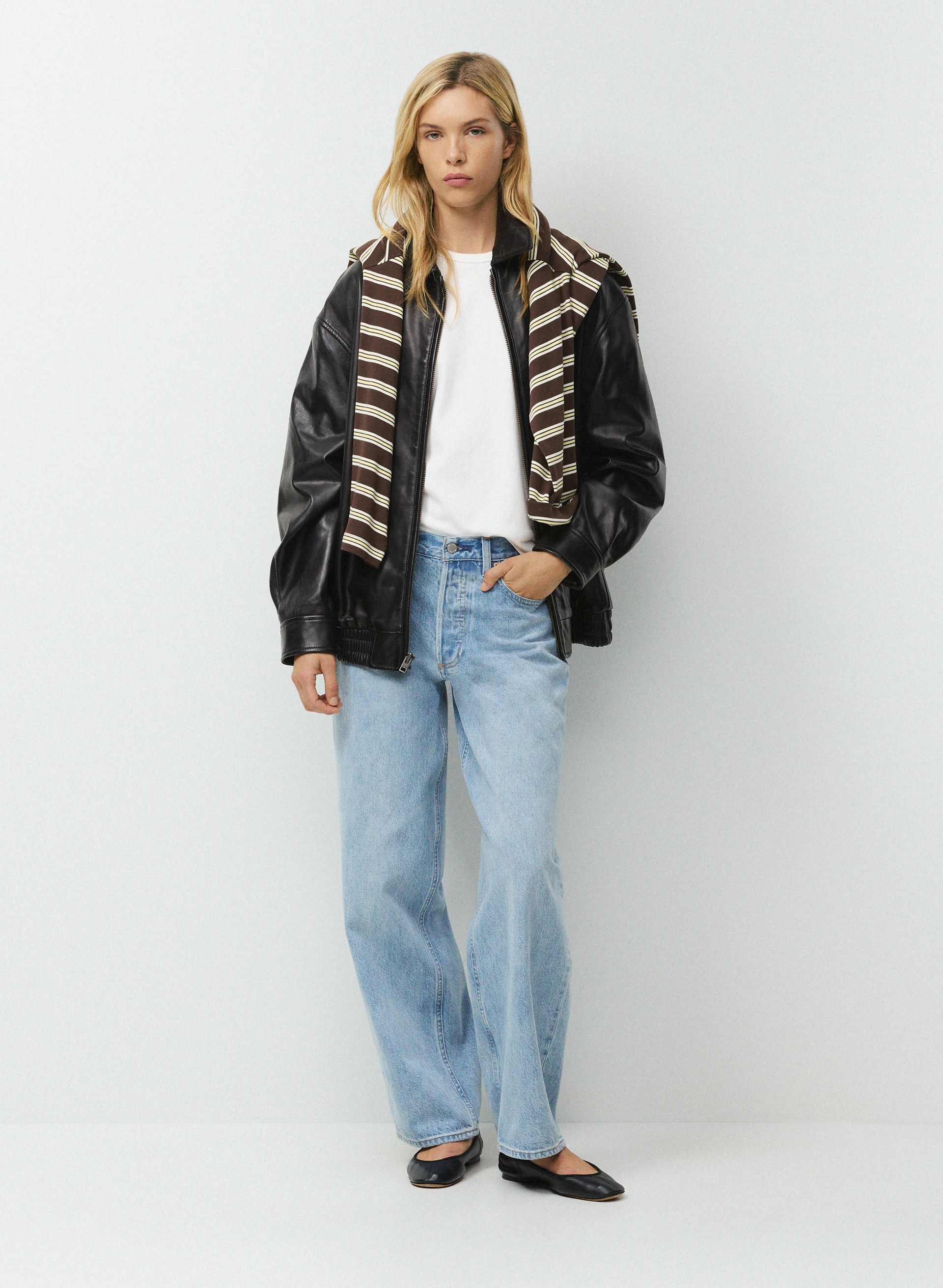 003 RELAXED LO-RISE BAGGY JEAN | Aritzia