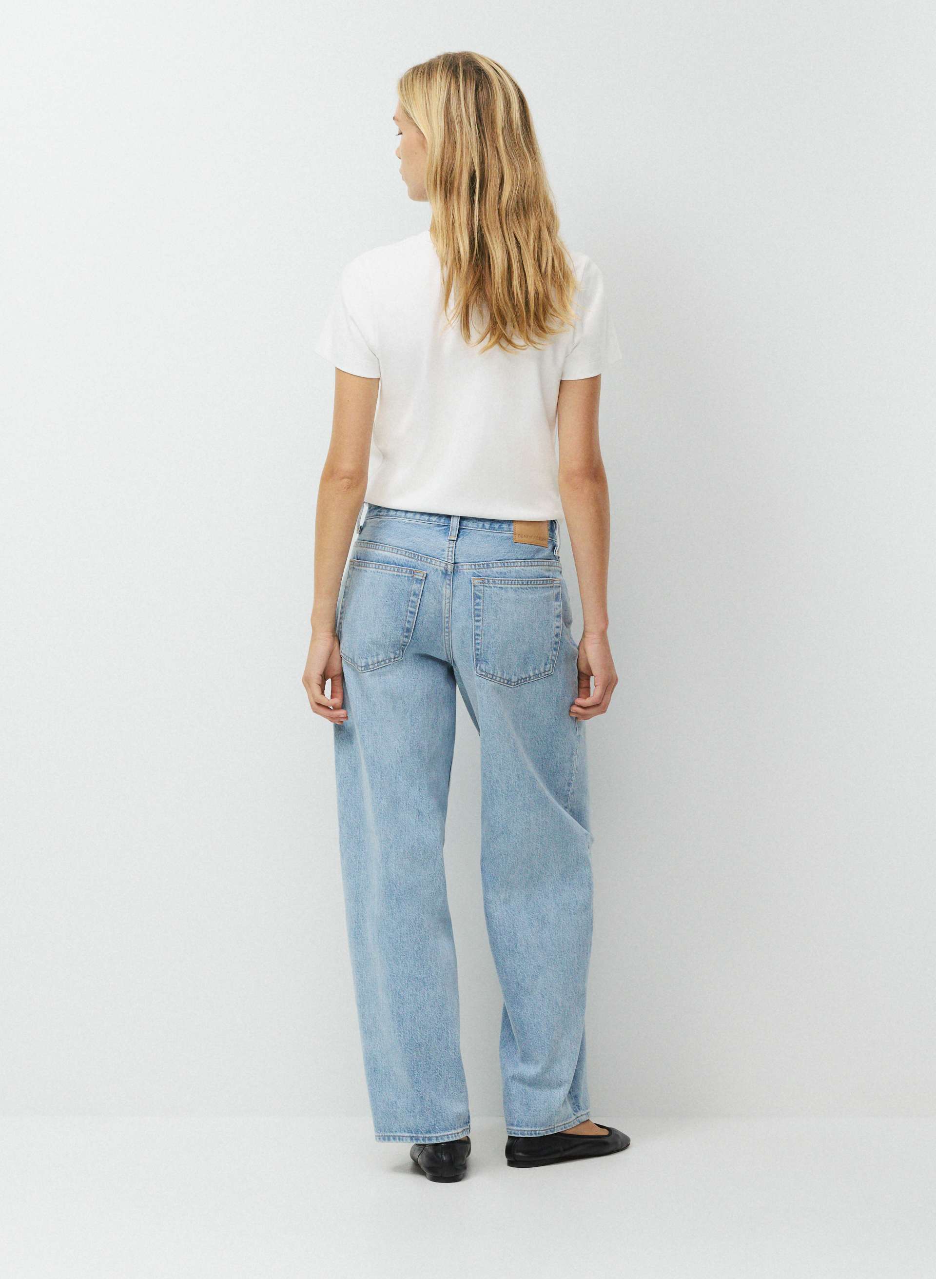 003 RELAXED LO-RISE BAGGY JEAN | Aritzia