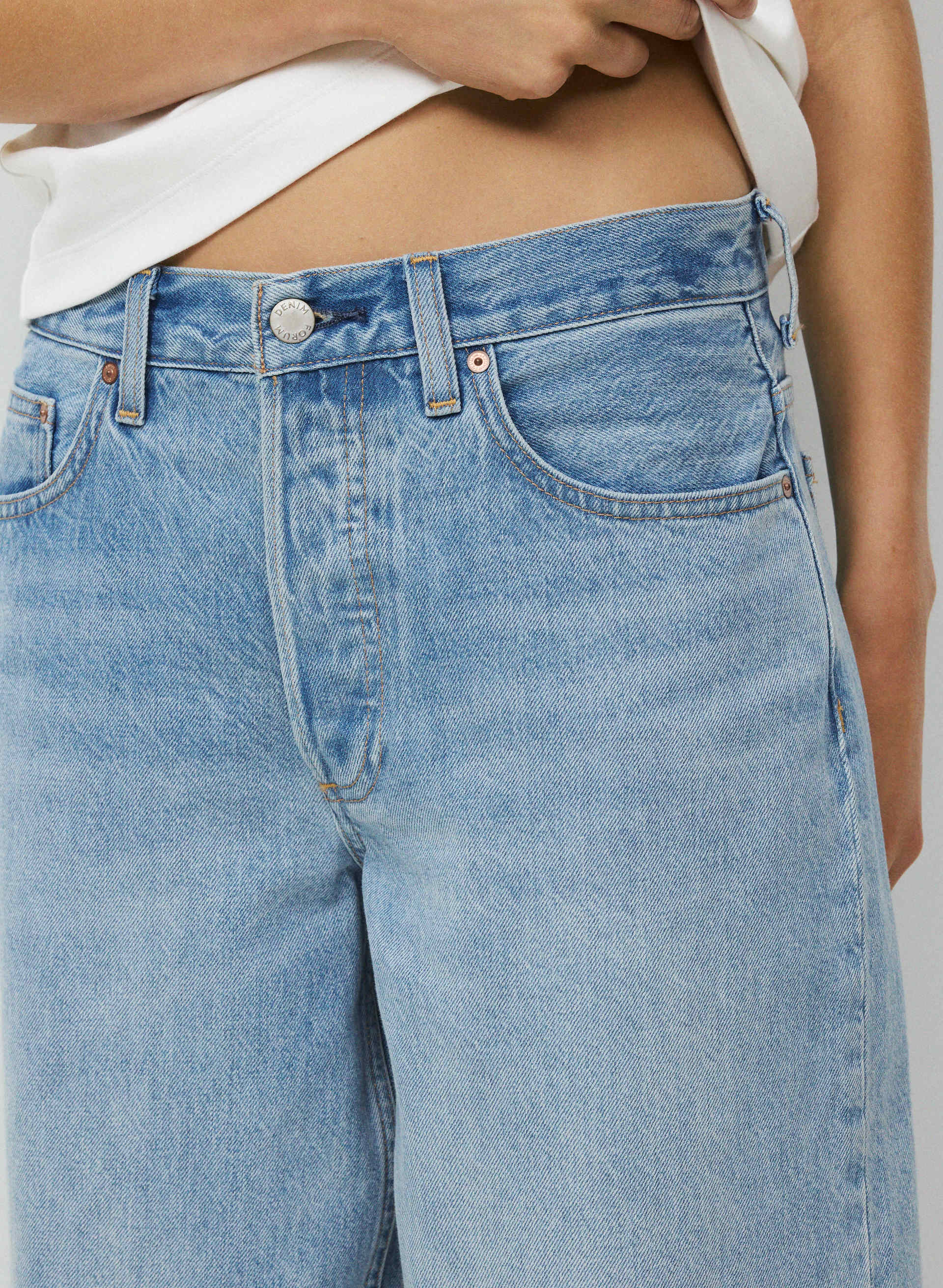 003 RELAXED LO-RISE BAGGY JEAN | Aritzia