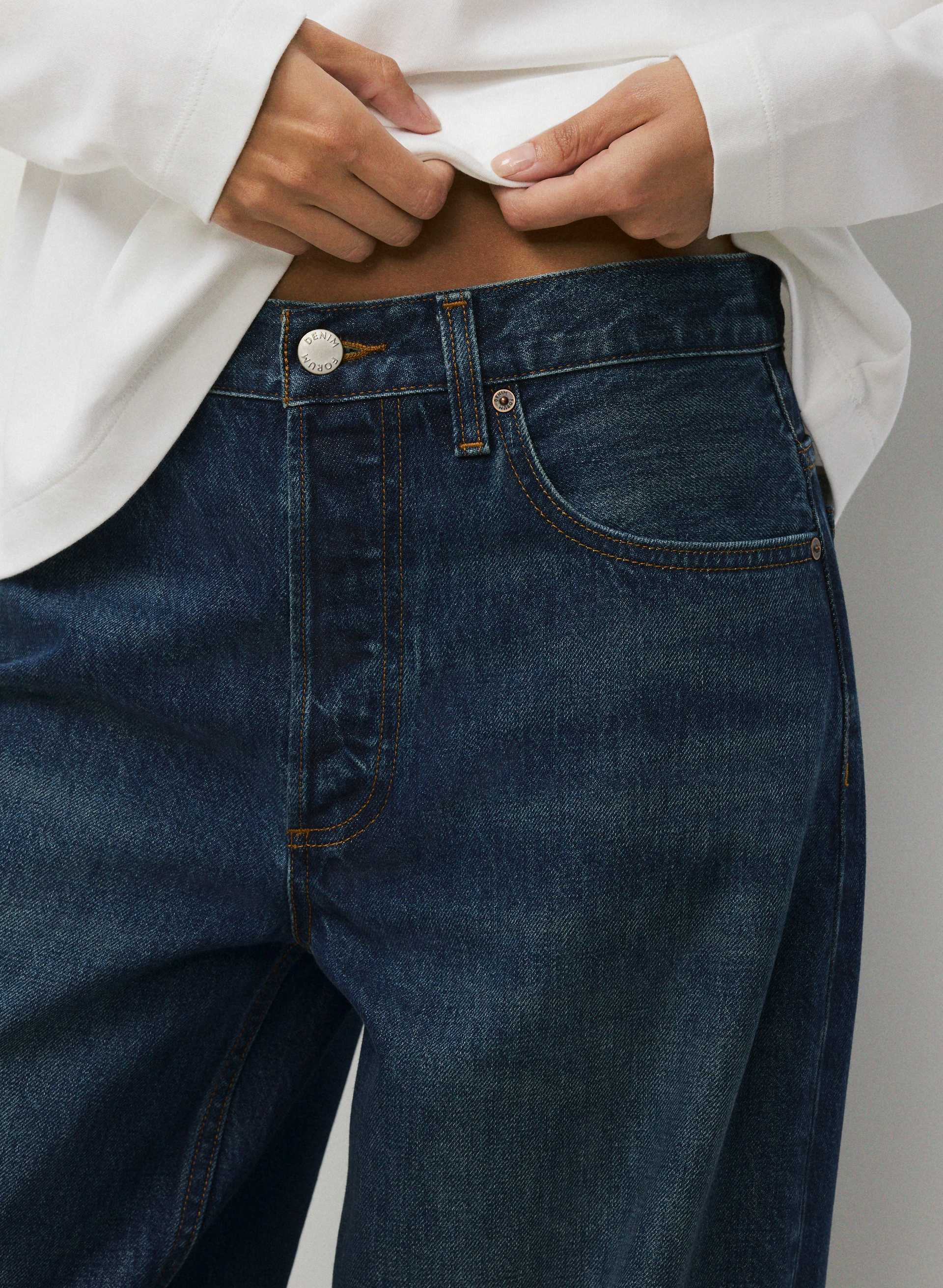 003 RELAXED LO-RISE BAGGY JEAN | Aritzia