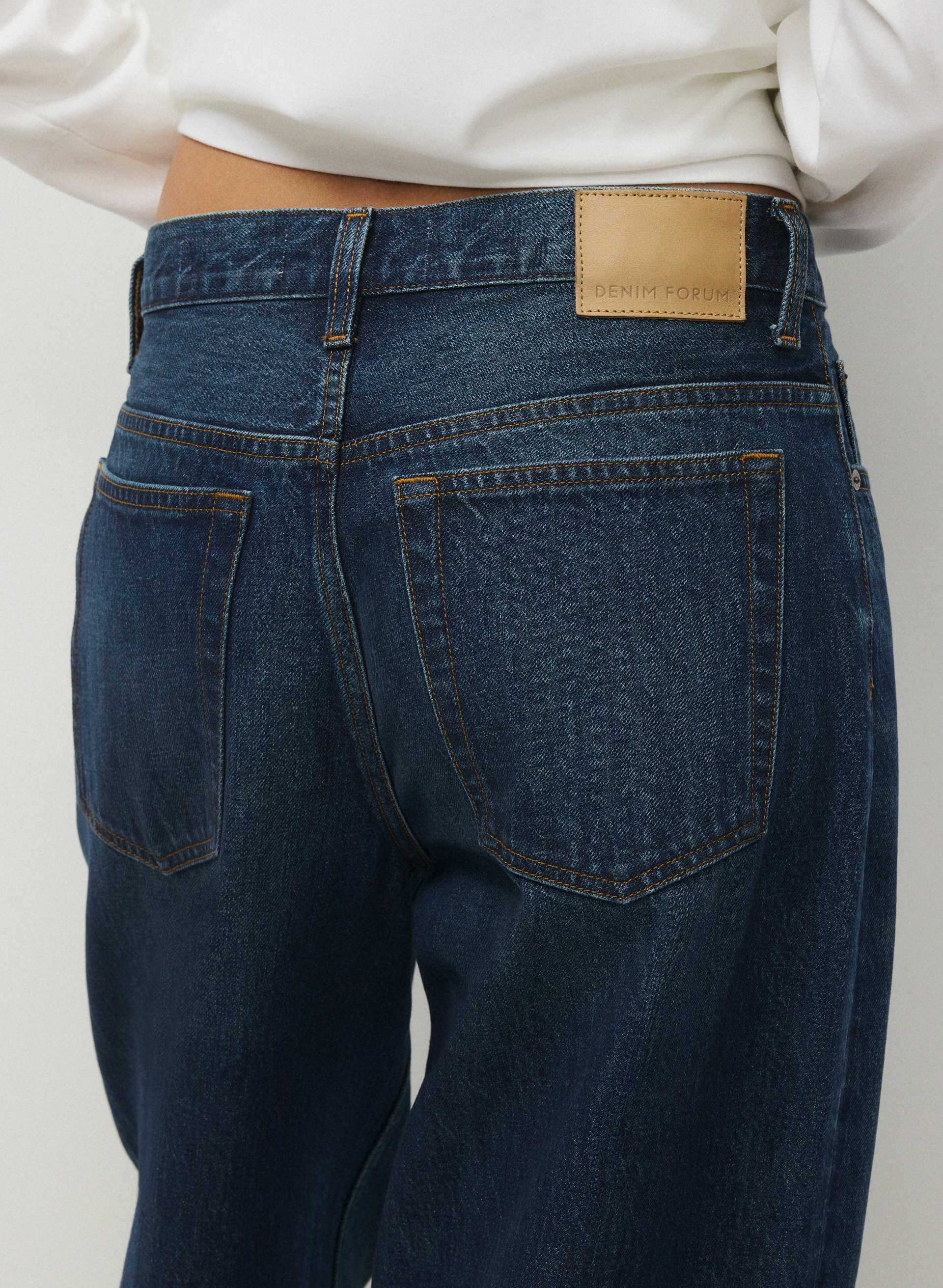 003 RELAXED LO-RISE BAGGY JEAN | Aritzia