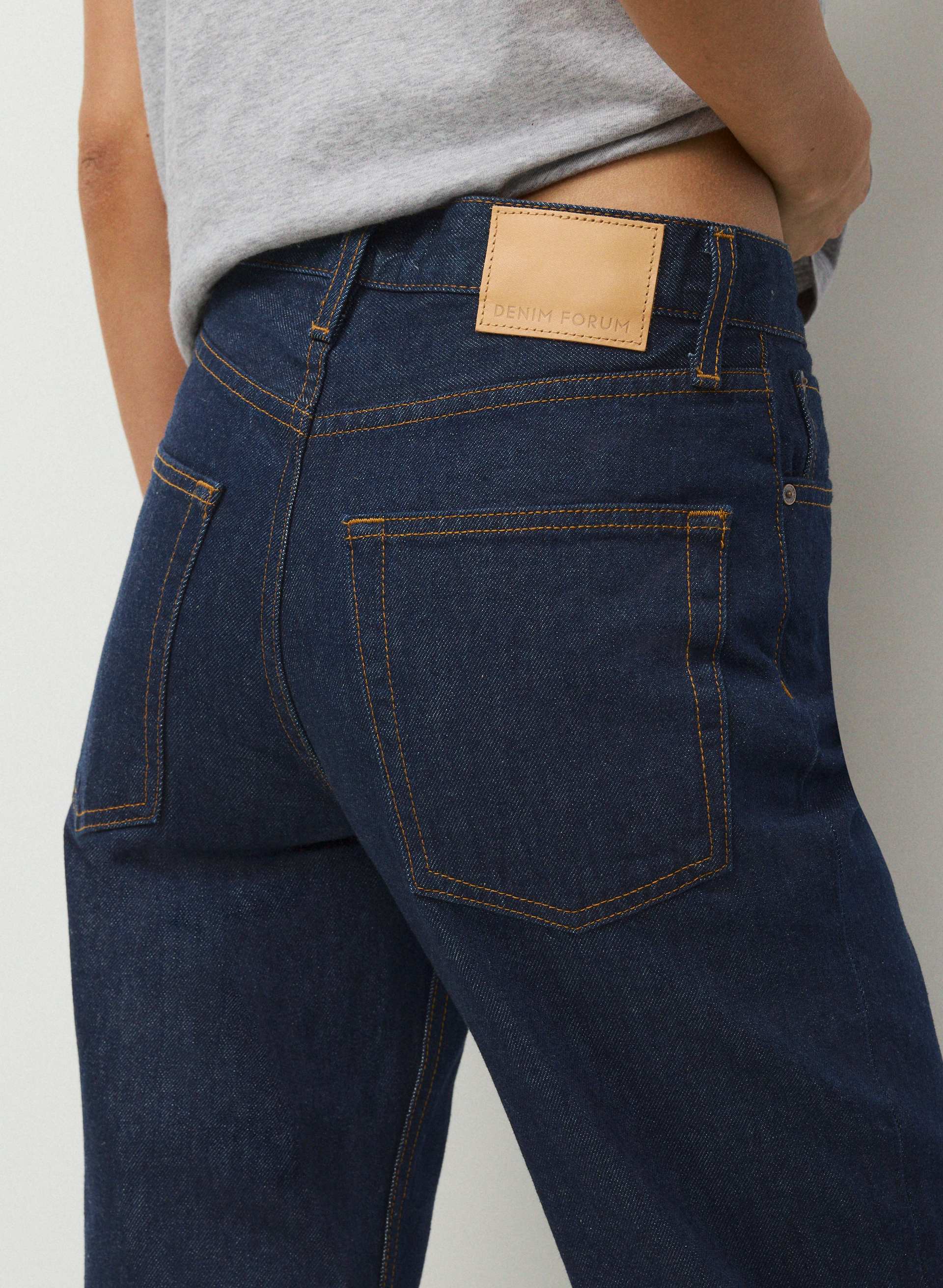 004 HI-RISE STRAIGHT JEAN | Aritzia