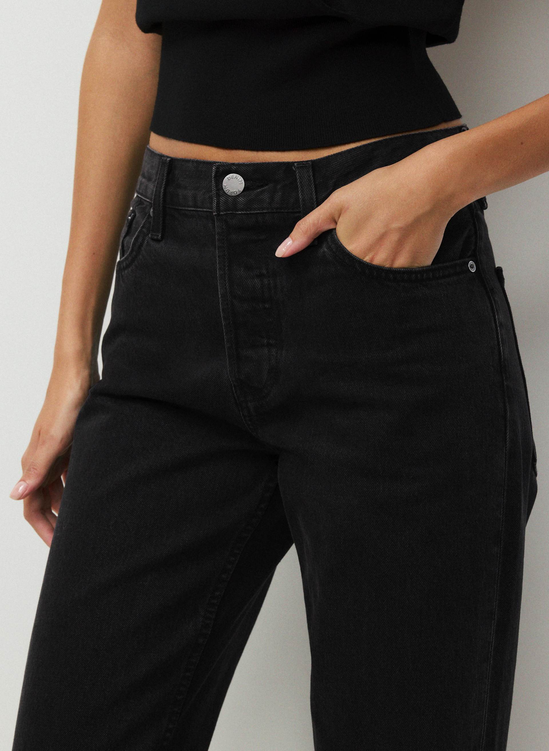 JEAN 004 DROIT À TAILLE HAUTE | Aritzia
