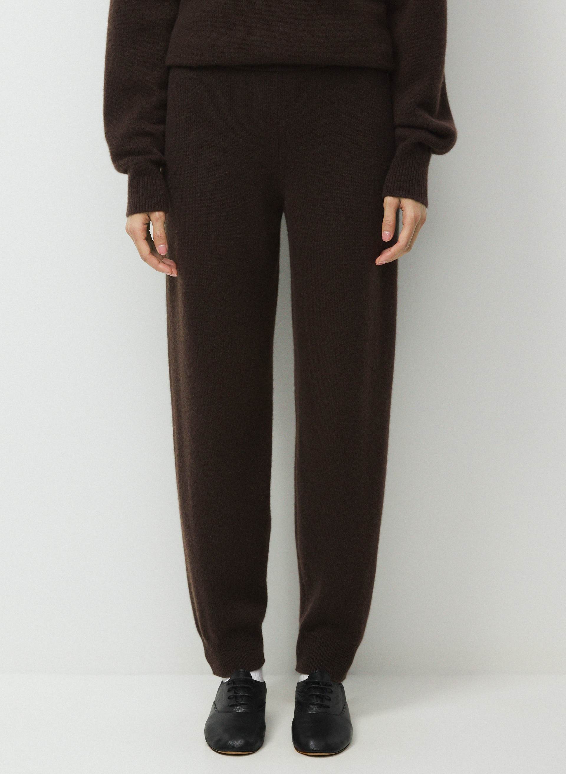 ESSENTIAL CASHMERE DECIPHER JOGGER | Aritzia