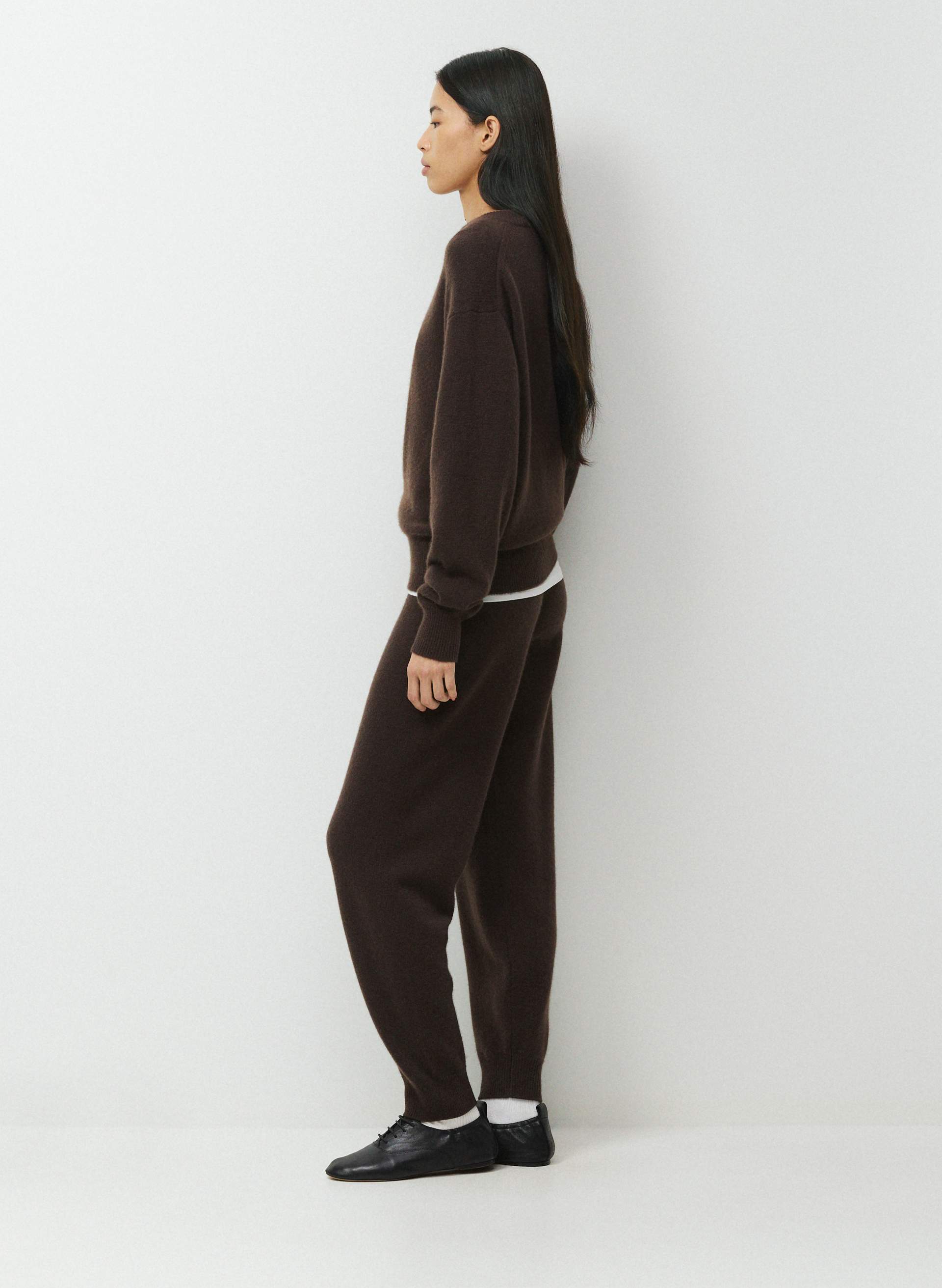 ESSENTIAL CASHMERE DECIPHER JOGGER | Aritzia