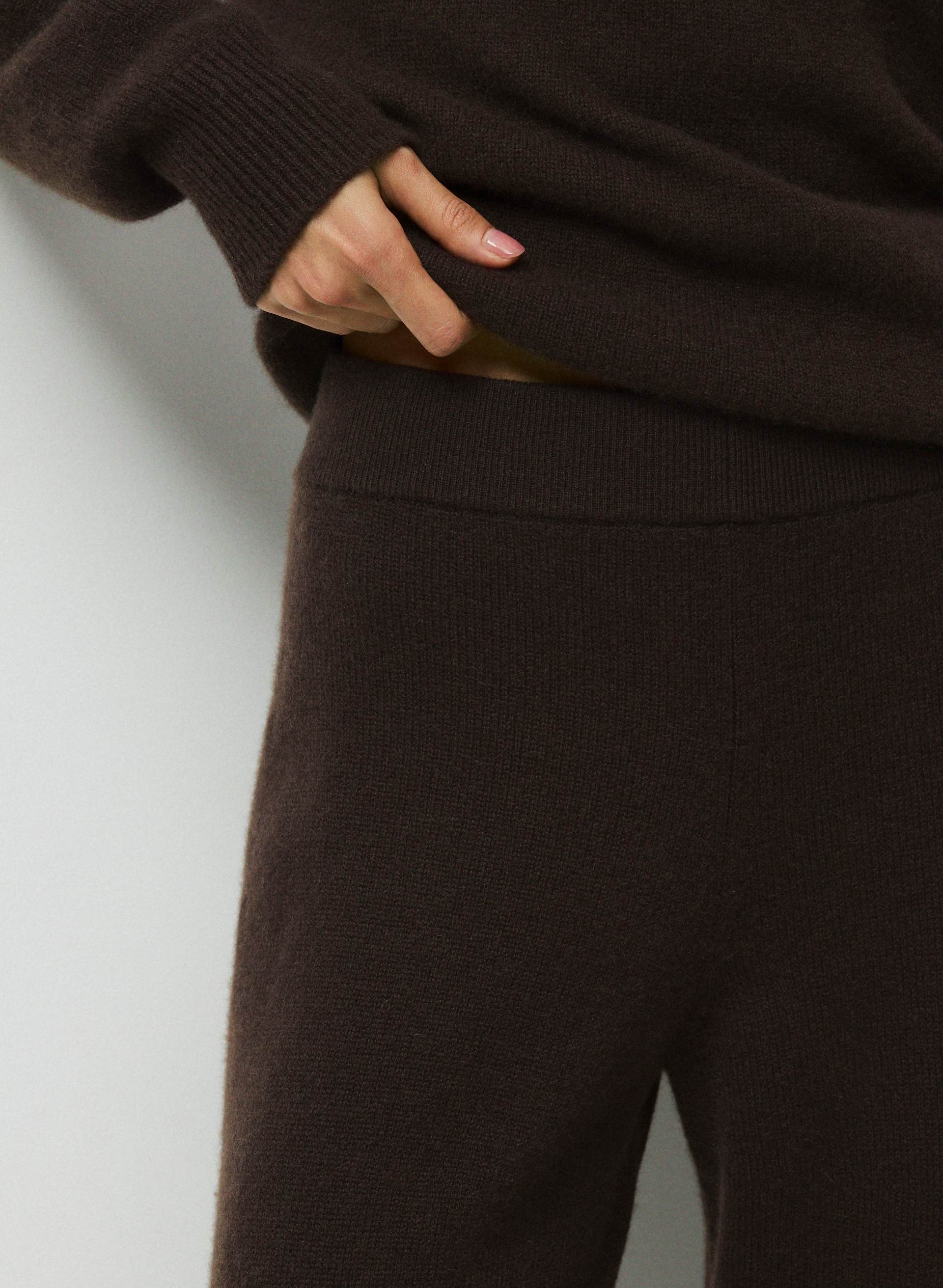 ESSENTIAL CASHMERE DECIPHER JOGGER | Aritzia