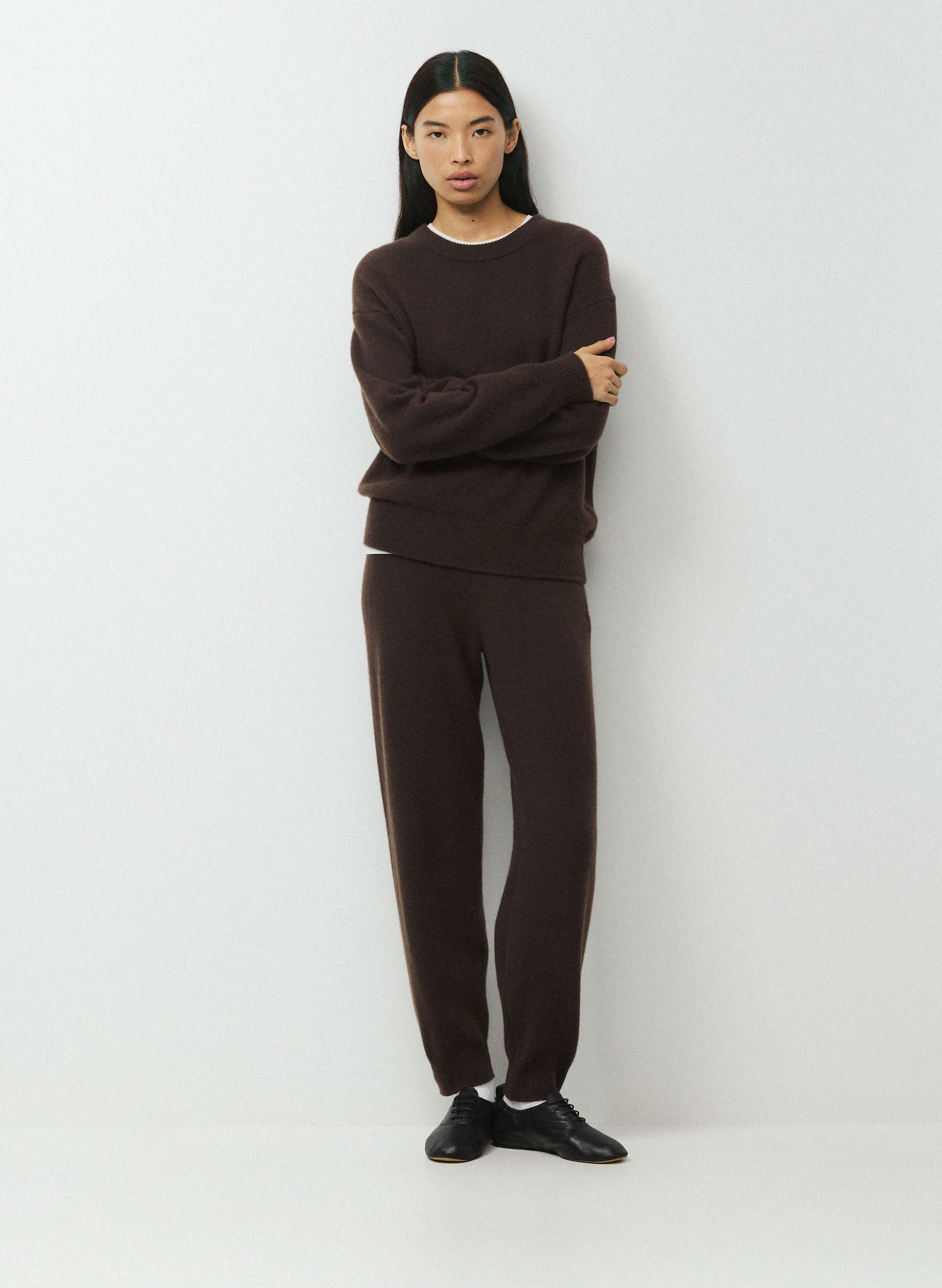ESSENTIAL CASHMERE DECIPHER JOGGER | Aritzia