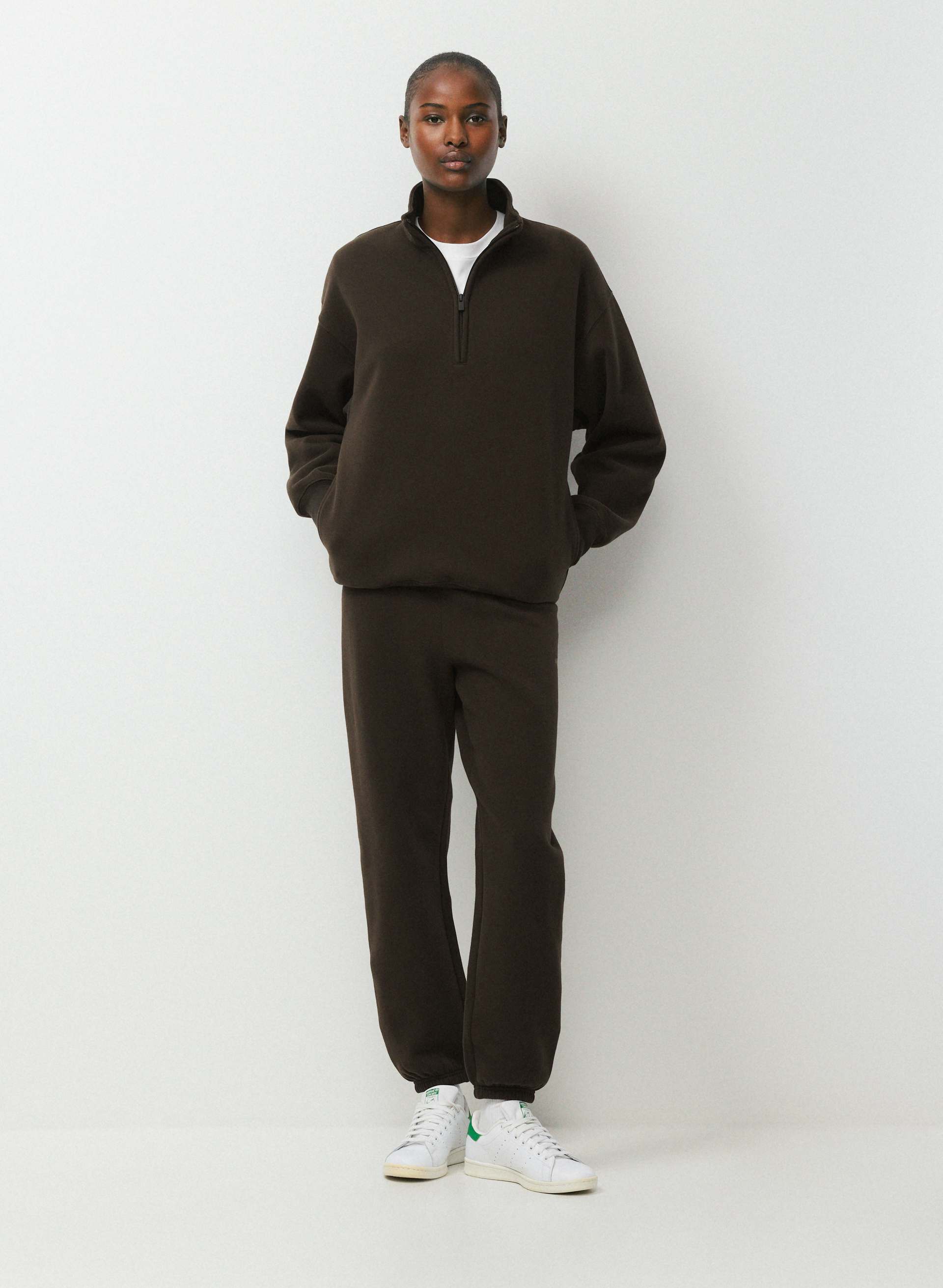 COZY SWEATFLEECE PERFECT JOGGER | Aritzia
