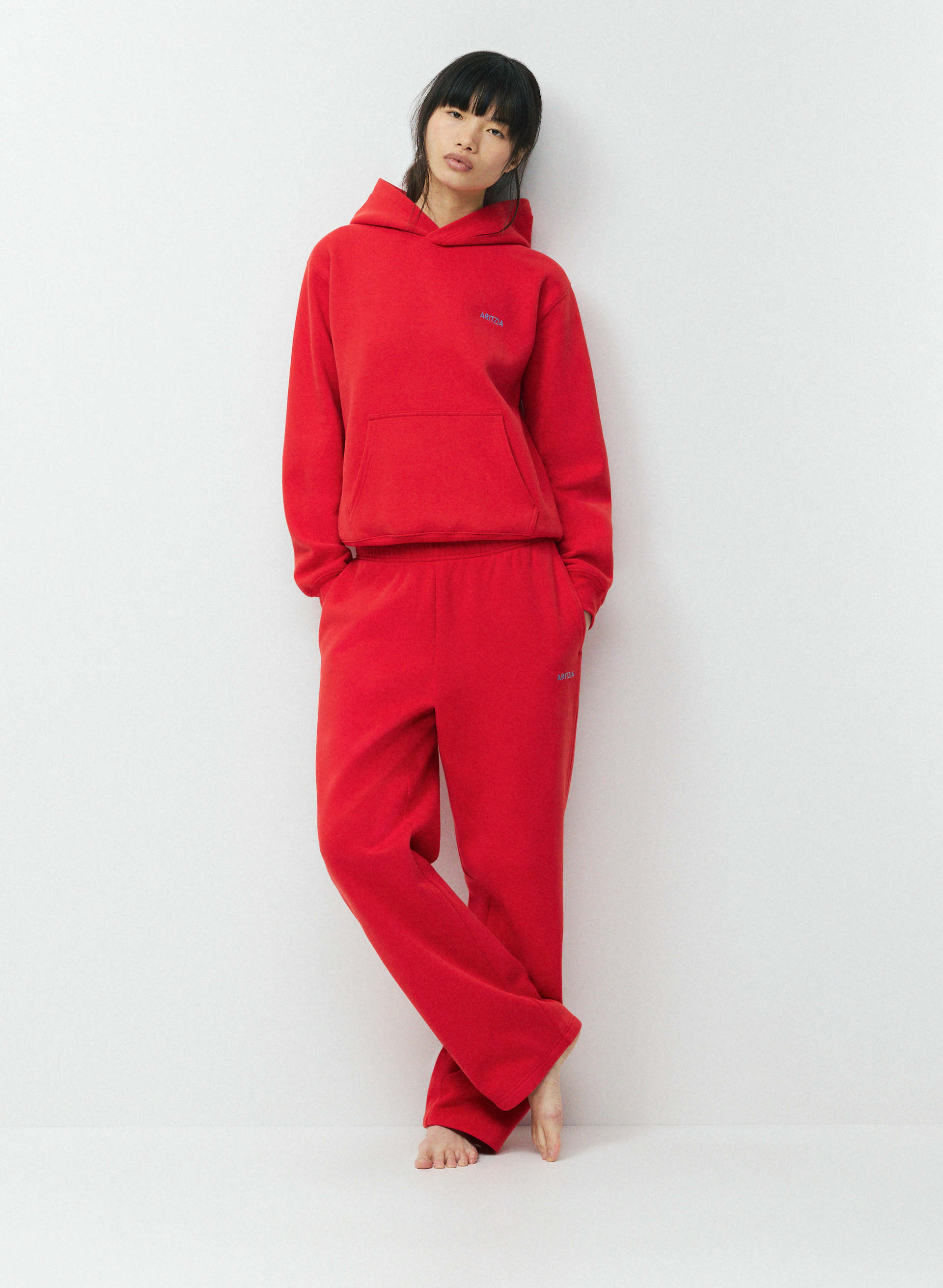 Stone  レッド クルーネックスウェット Cozy Sweatfleece Mega Straight™ Sweatpant | Aritzia US