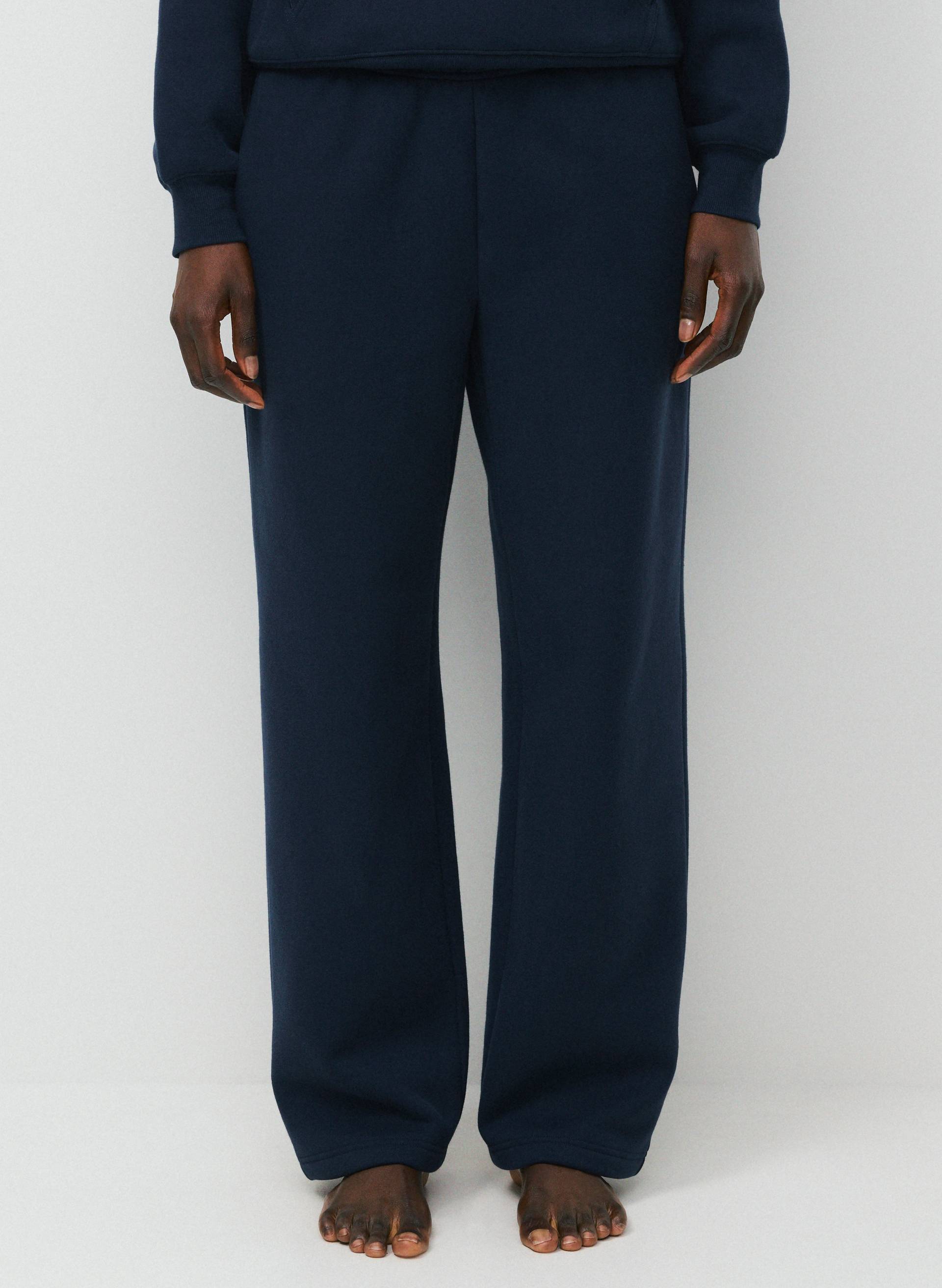 COZY SWEATFLEECE MEGA STRAIGHT™ SWEATPANT - Go-to oversized straight-leg fleece sweatpants in limited-edition colourways. 