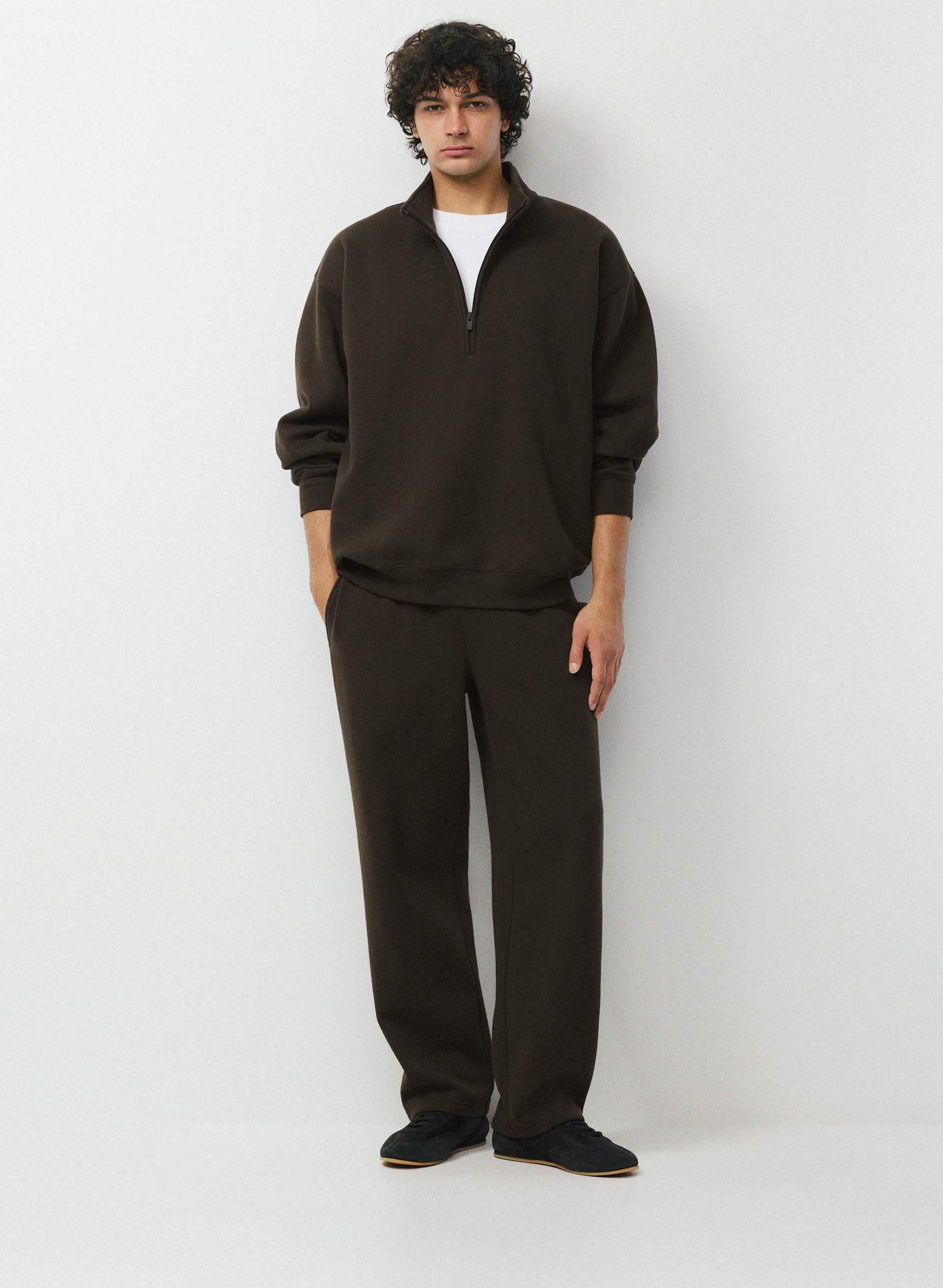 COZY SWEATFLEECE MEGA STRAIGHT™ PANT MEN'S - Men's go-to oversized straight-leg fleece sweatpants. 