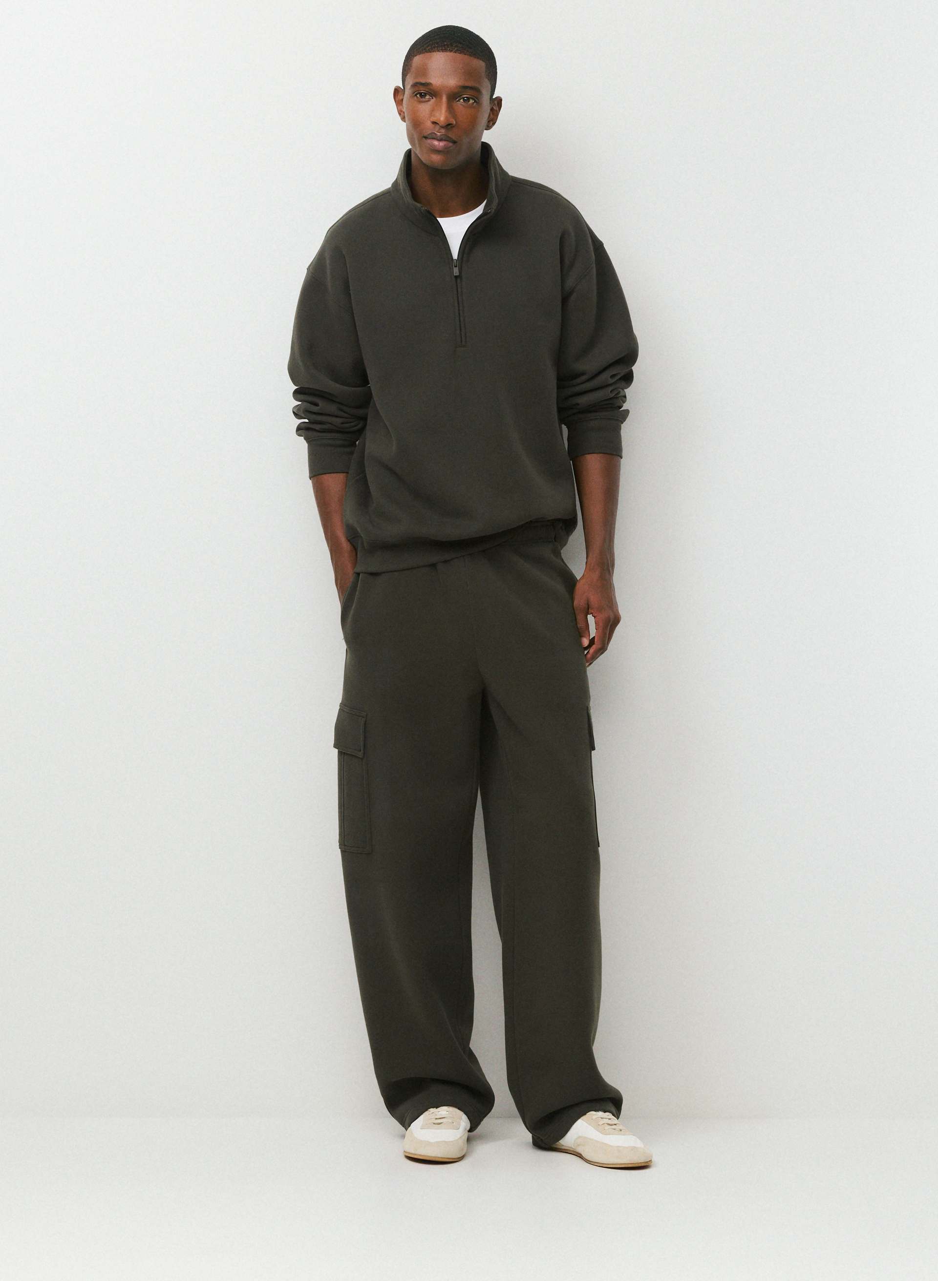 COZY SWEATFLEECE MEGA CARGO™ SWEATPANT MEN'S - Men's oversized wide-leg fleece cargo sweatpants. 