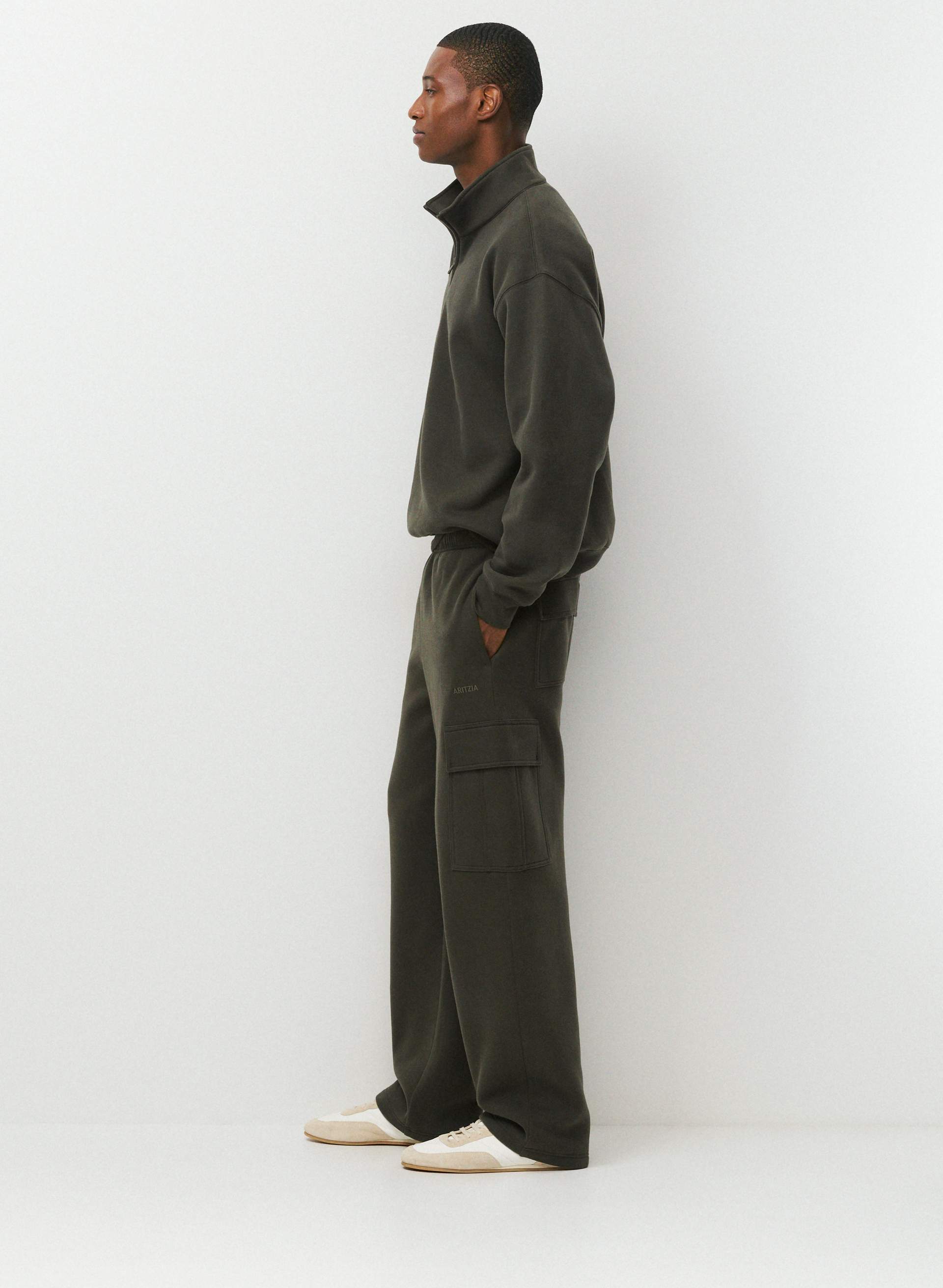 COZY SWEATFLEECE MEGA CARGO™ SWEATPANT MEN'S | Aritzia