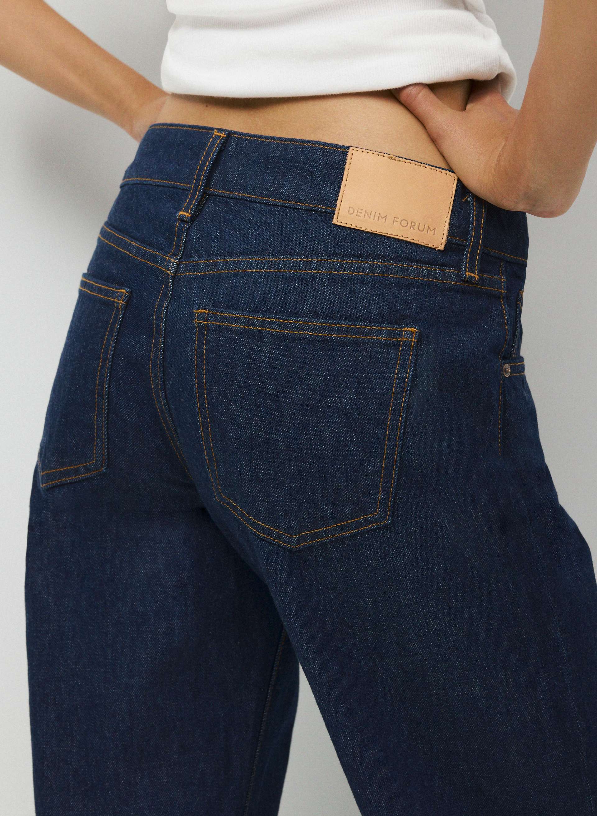 THE '90S ULTRA LO-RISE BAGGY JEAN | Aritzia