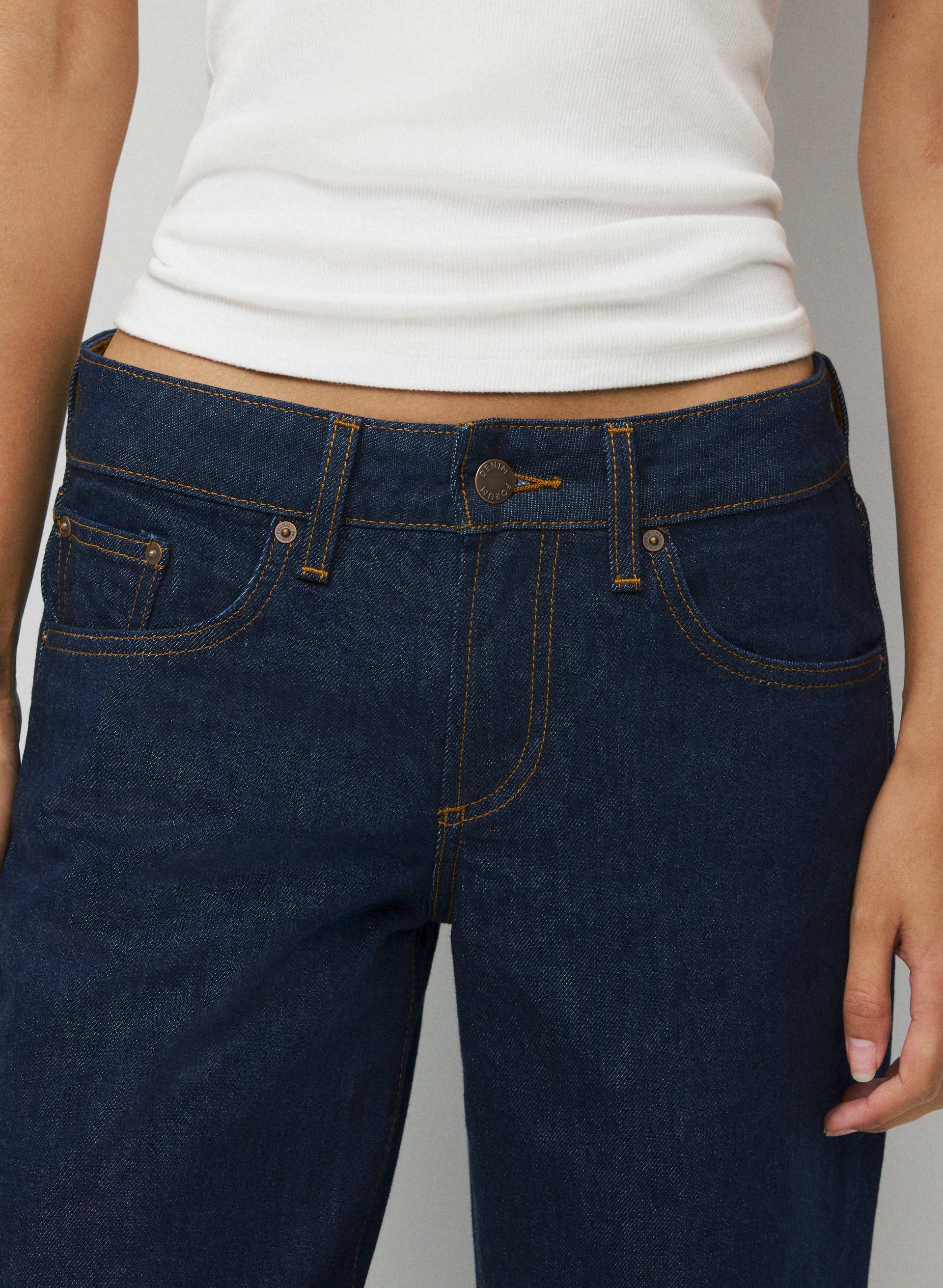 THE '90S ULTRA LO-RISE BAGGY JEAN | Aritzia