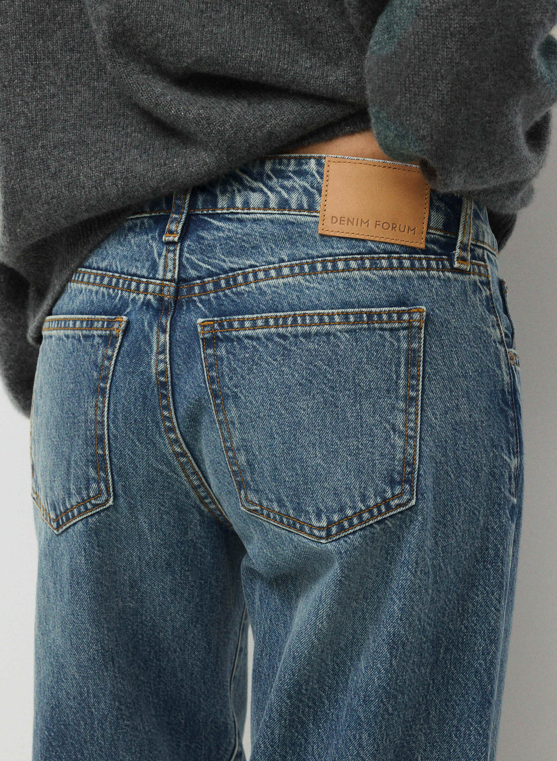 THE '90S ULTRA LO-RISE BAGGY JEAN | Aritzia