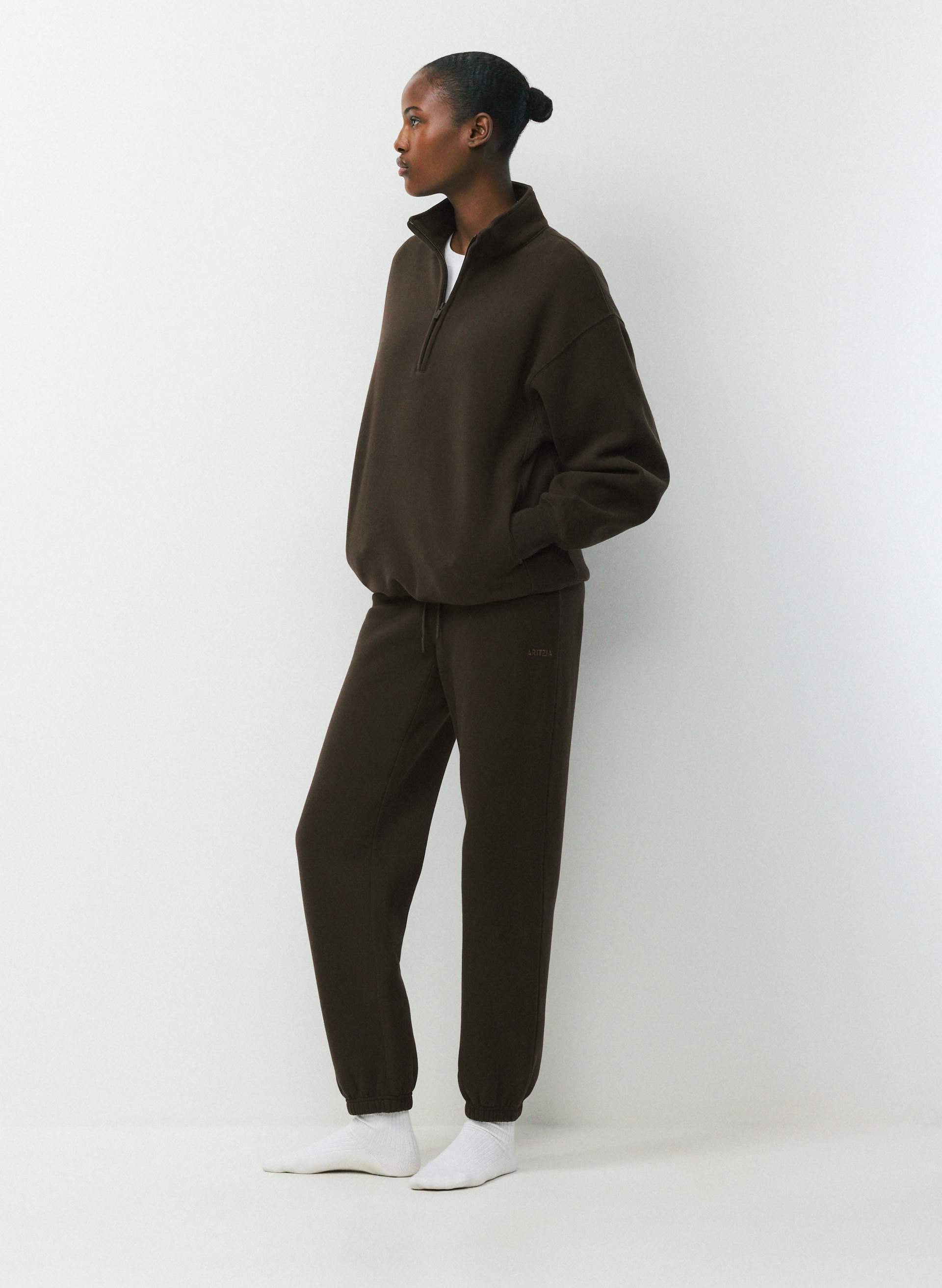 COZY SWEATFLEECE PERFECT BANDED JOGGER | Aritzia