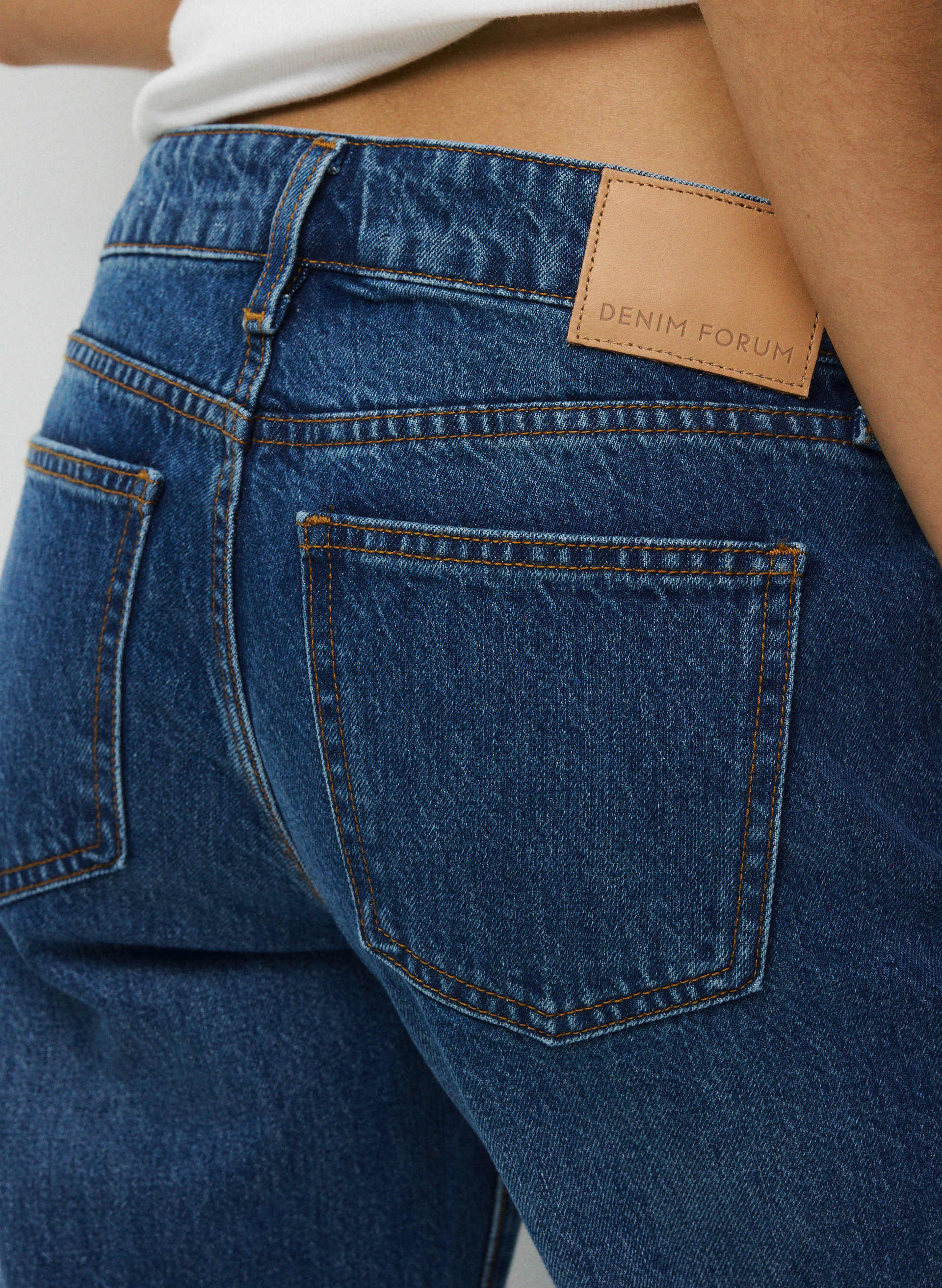 THE '90S ULTRA LO-RISE BAGGY JEAN | Aritzia