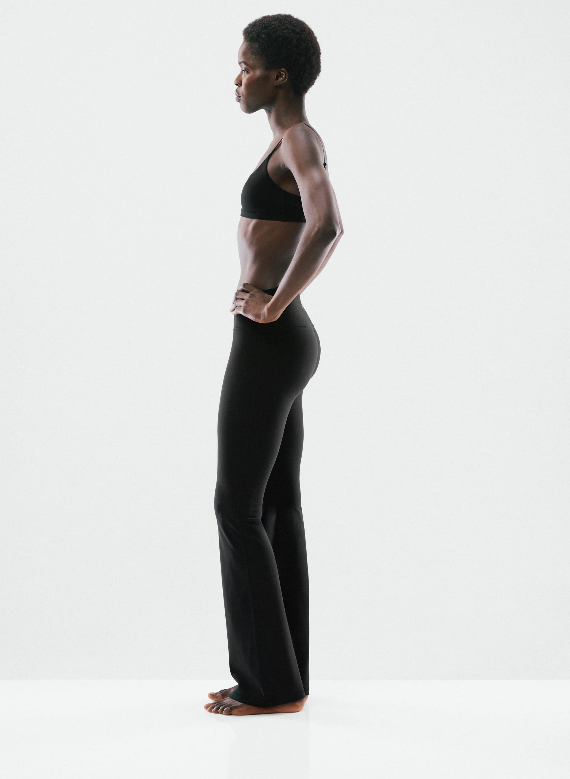 BUTTER CHEEKY INFINITE HI FLARE 34" LEGGING | Aritzia