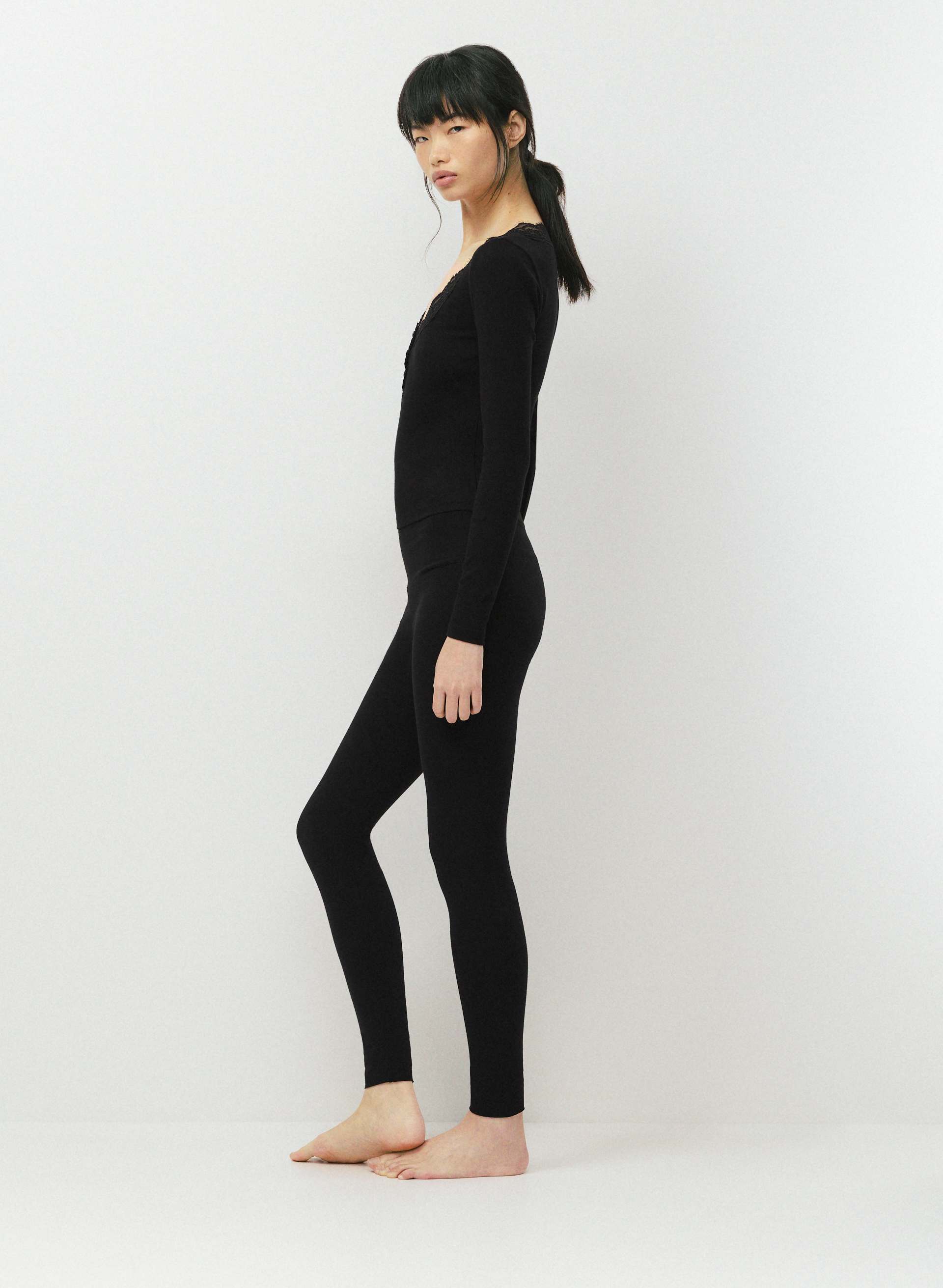 HOMESTRETCH™ SMOOTH RESIDE LEGGING | Aritzia