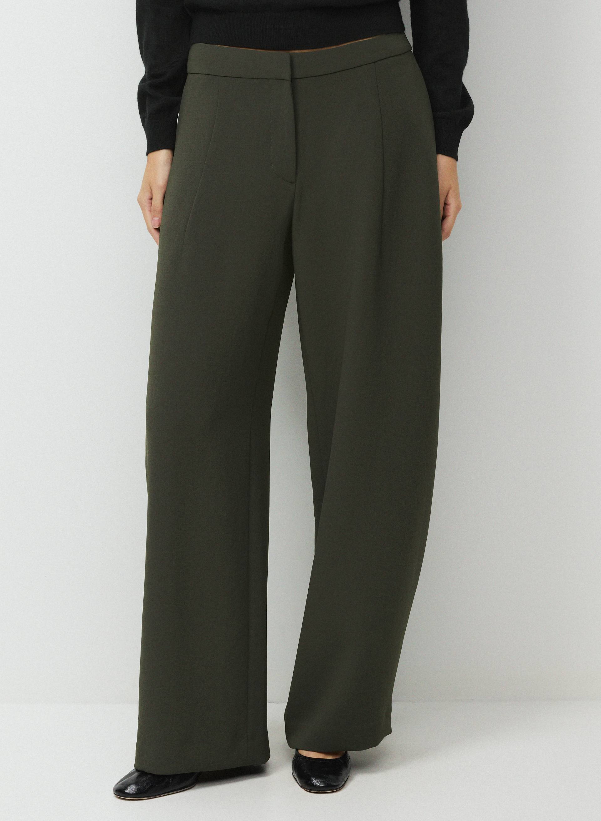 NEW HELIX BARREL PANT | Aritzia