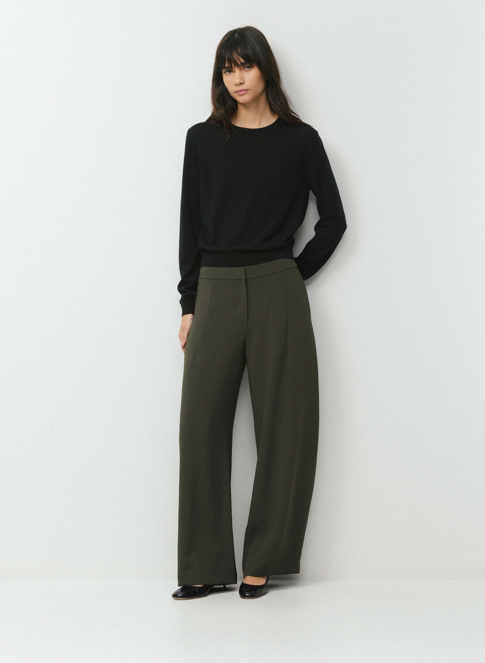 NEW HELIX BARREL PANT | Aritzia