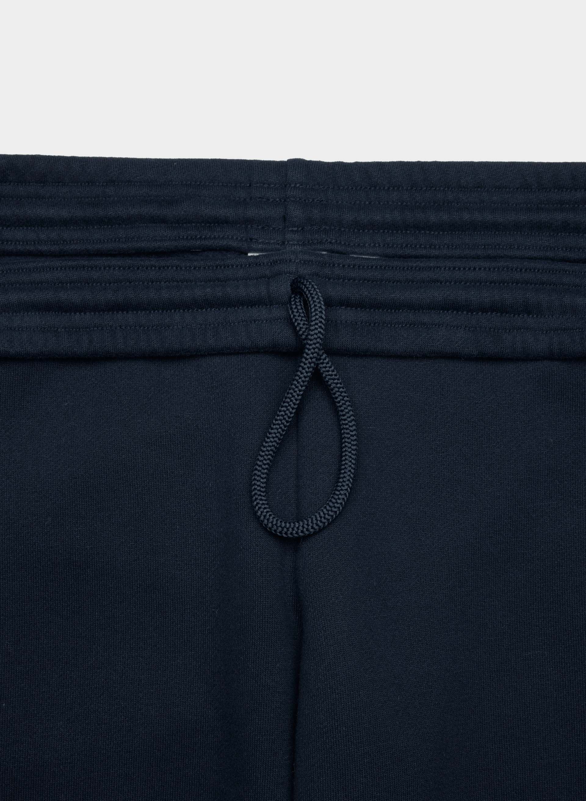 COZY SWEATFLEECE PERFECT CAPRI | Aritzia
