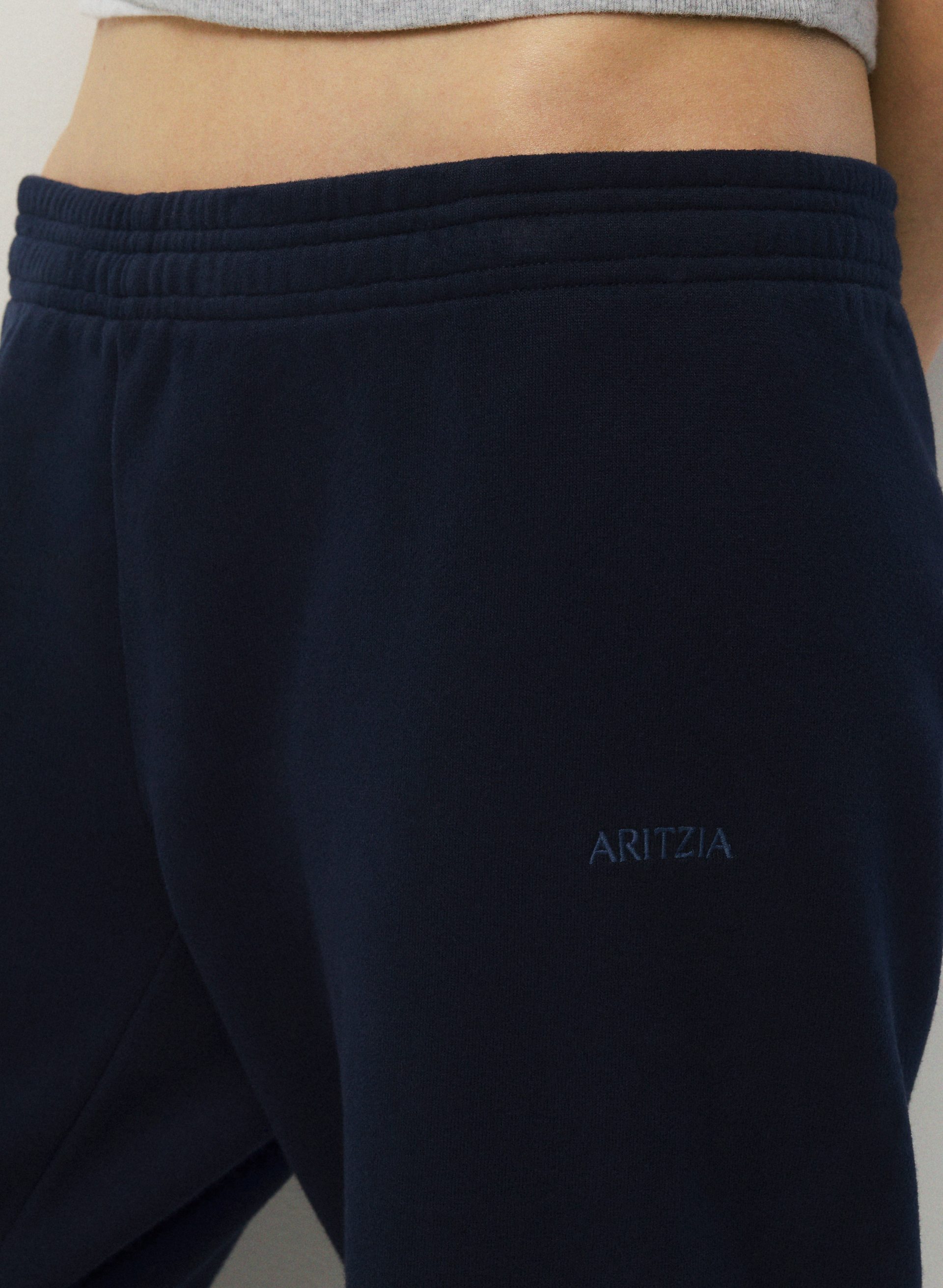 COZY SWEATFLEECE PERFECT CAPRI | Aritzia