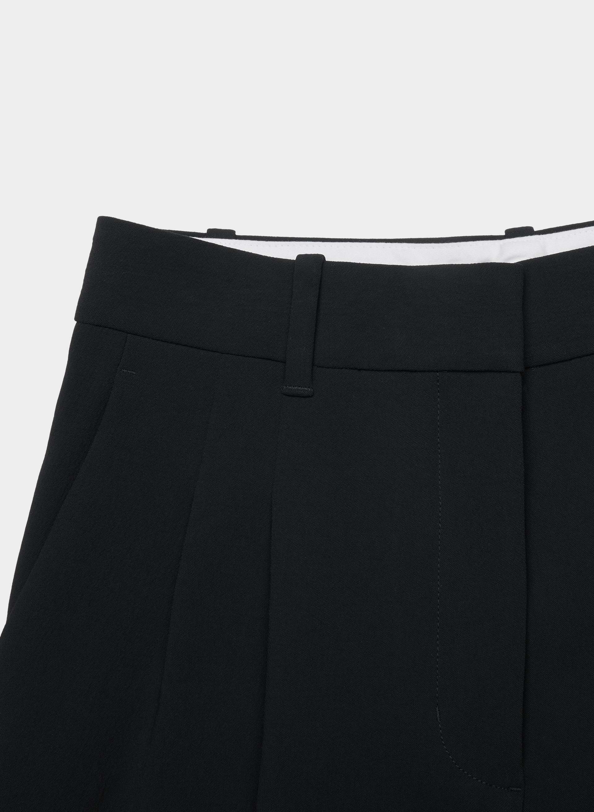THE EFFORTLESS PANT™ | Aritzia