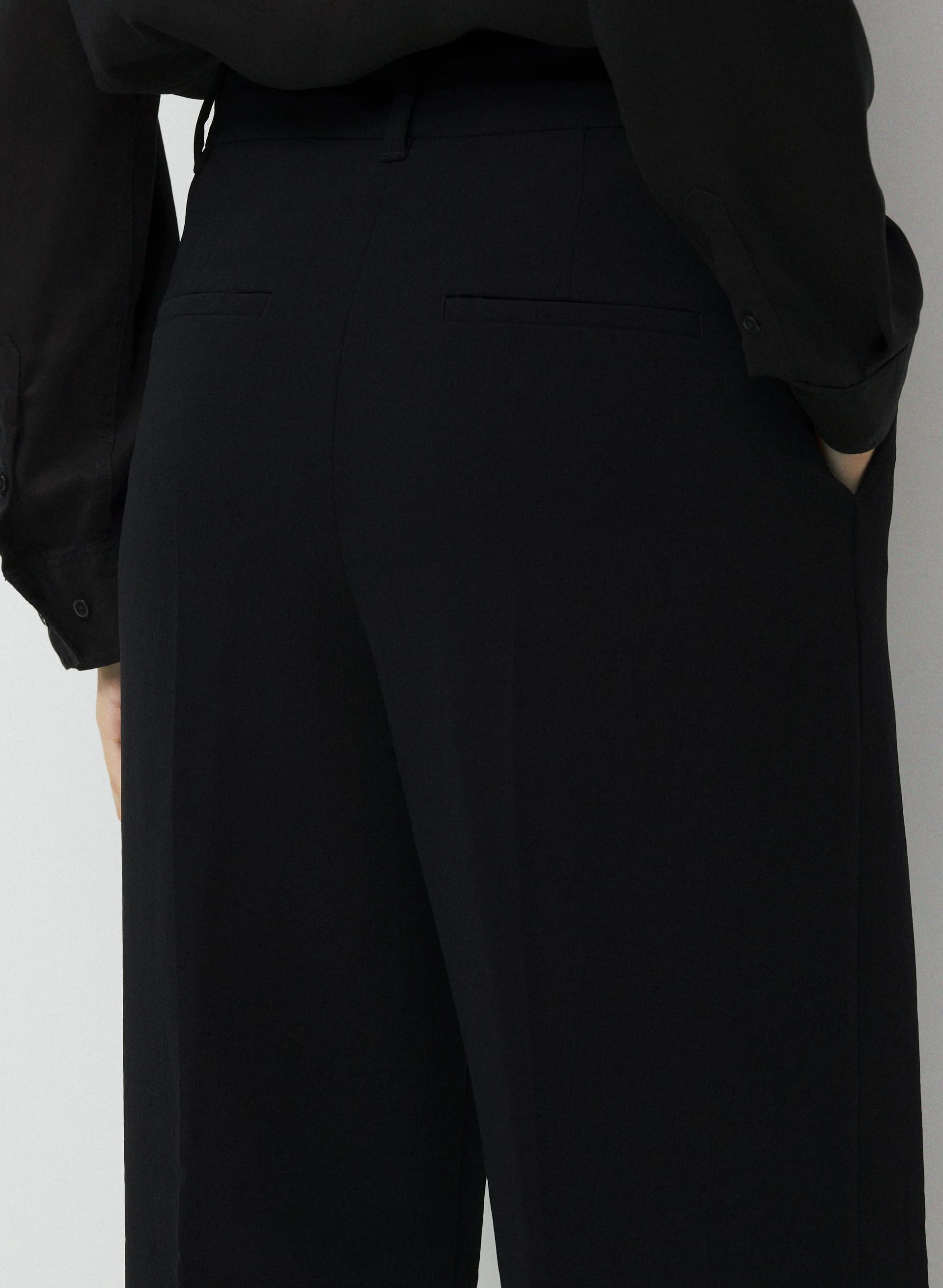 THE EFFORTLESS PANT™ | Aritzia