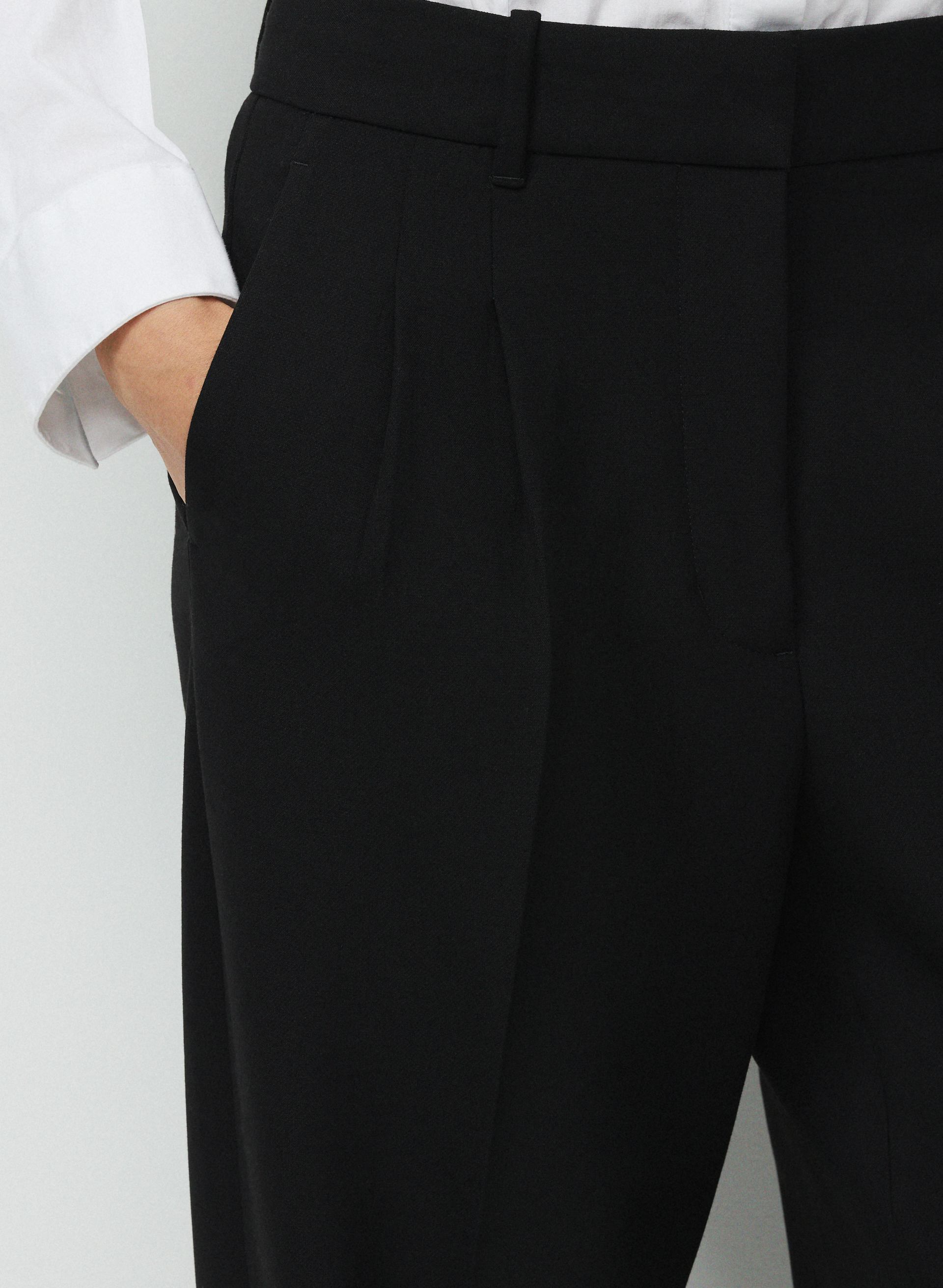 THE EFFORTLESS PANT™ | Aritzia