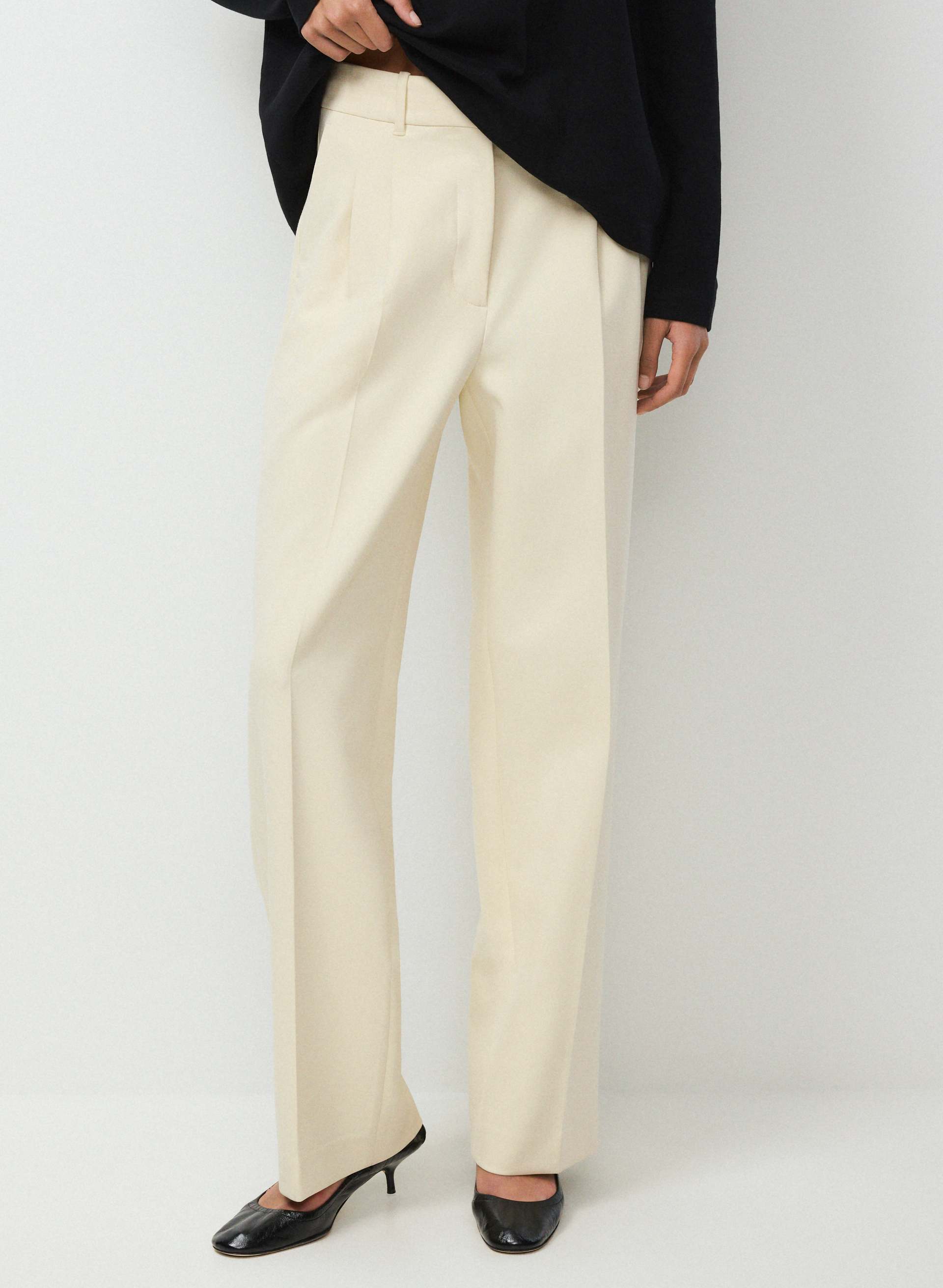 THE EFFORTLESS PANT™ | Aritzia