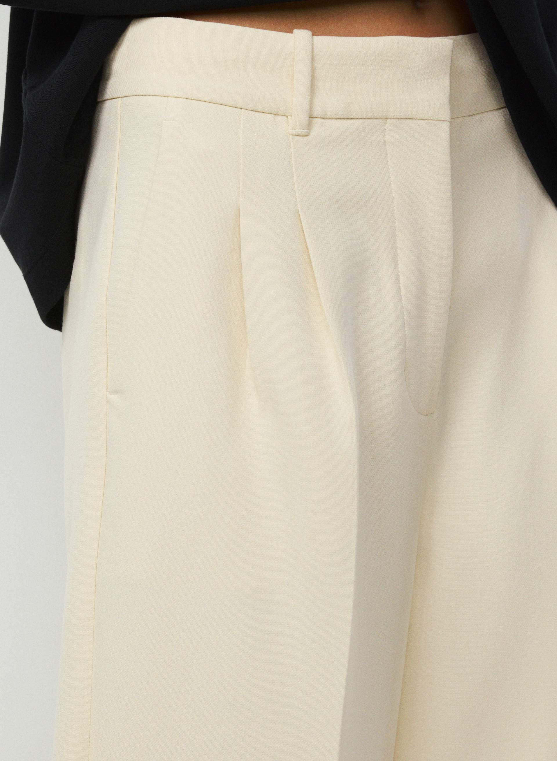 THE EFFORTLESS PANT™ | Aritzia
