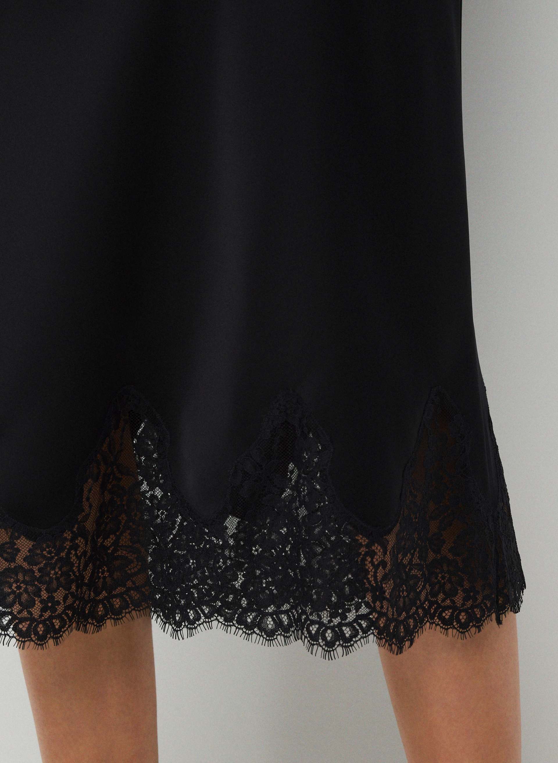 HENRIETTA SATIN SKIRT | Aritzia