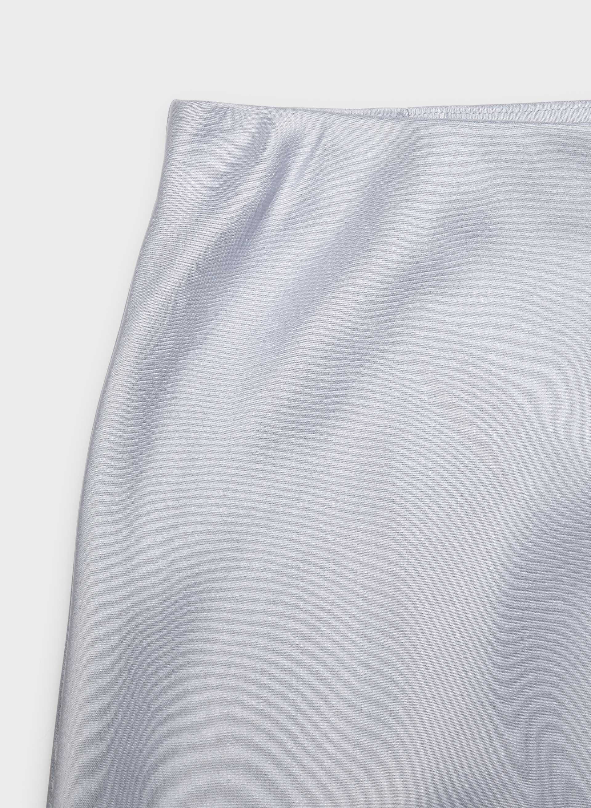 JUPE HENRIETTA EN SATIN | Aritzia
