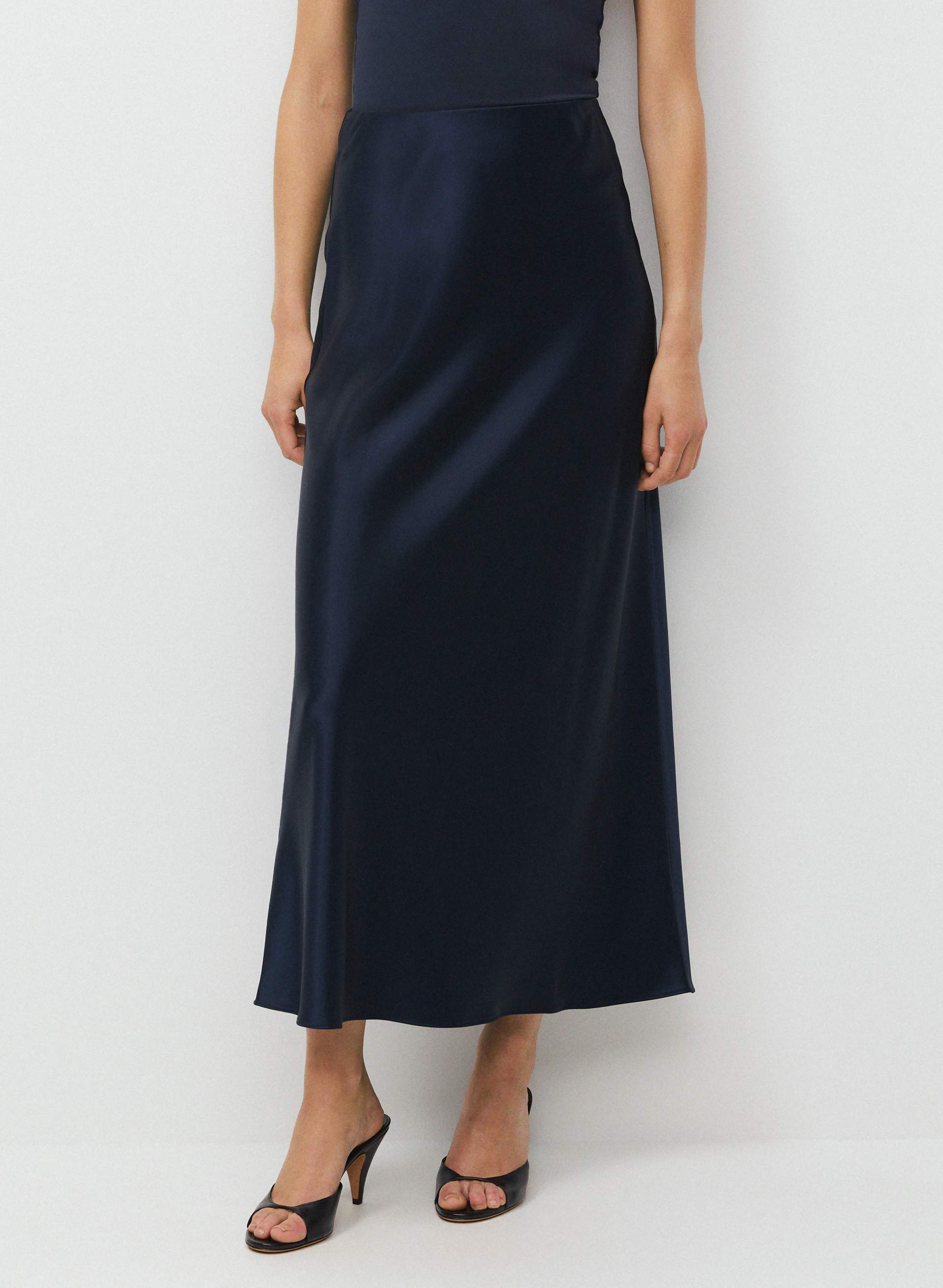 CAPTURE SATIN SKIRT | Aritzia