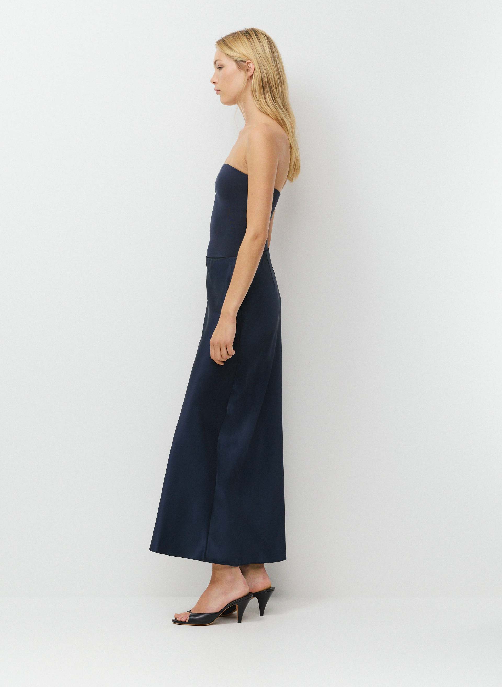 CAPTURE SATIN SKIRT | Aritzia