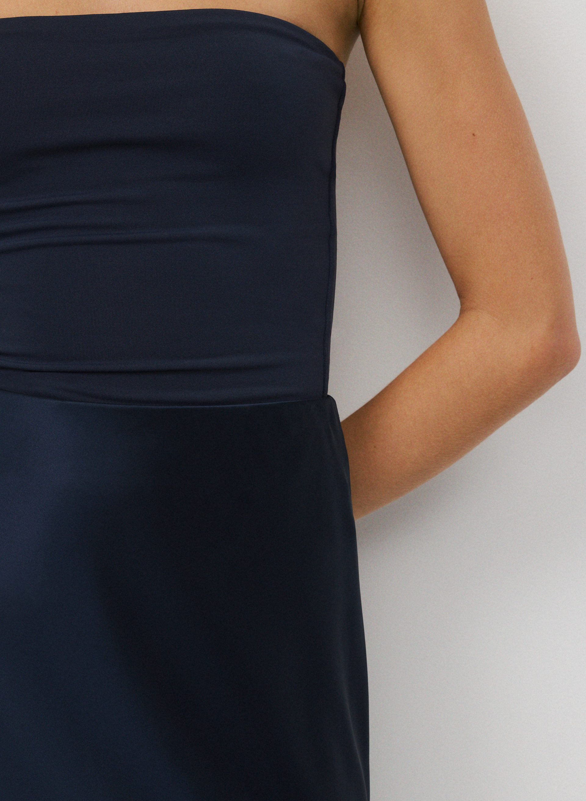 CAPTURE SATIN SKIRT | Aritzia