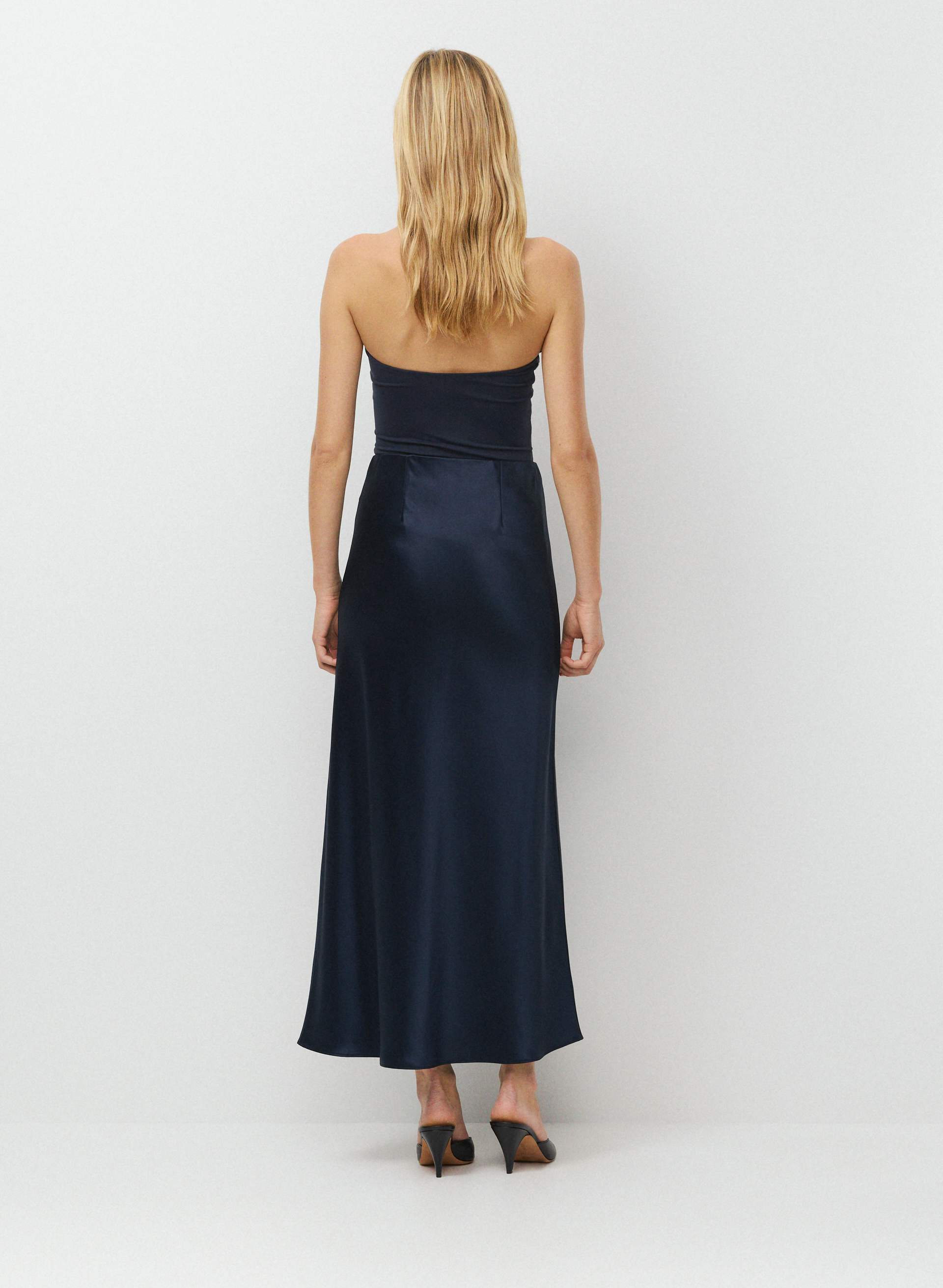 CAPTURE SATIN SKIRT | Aritzia