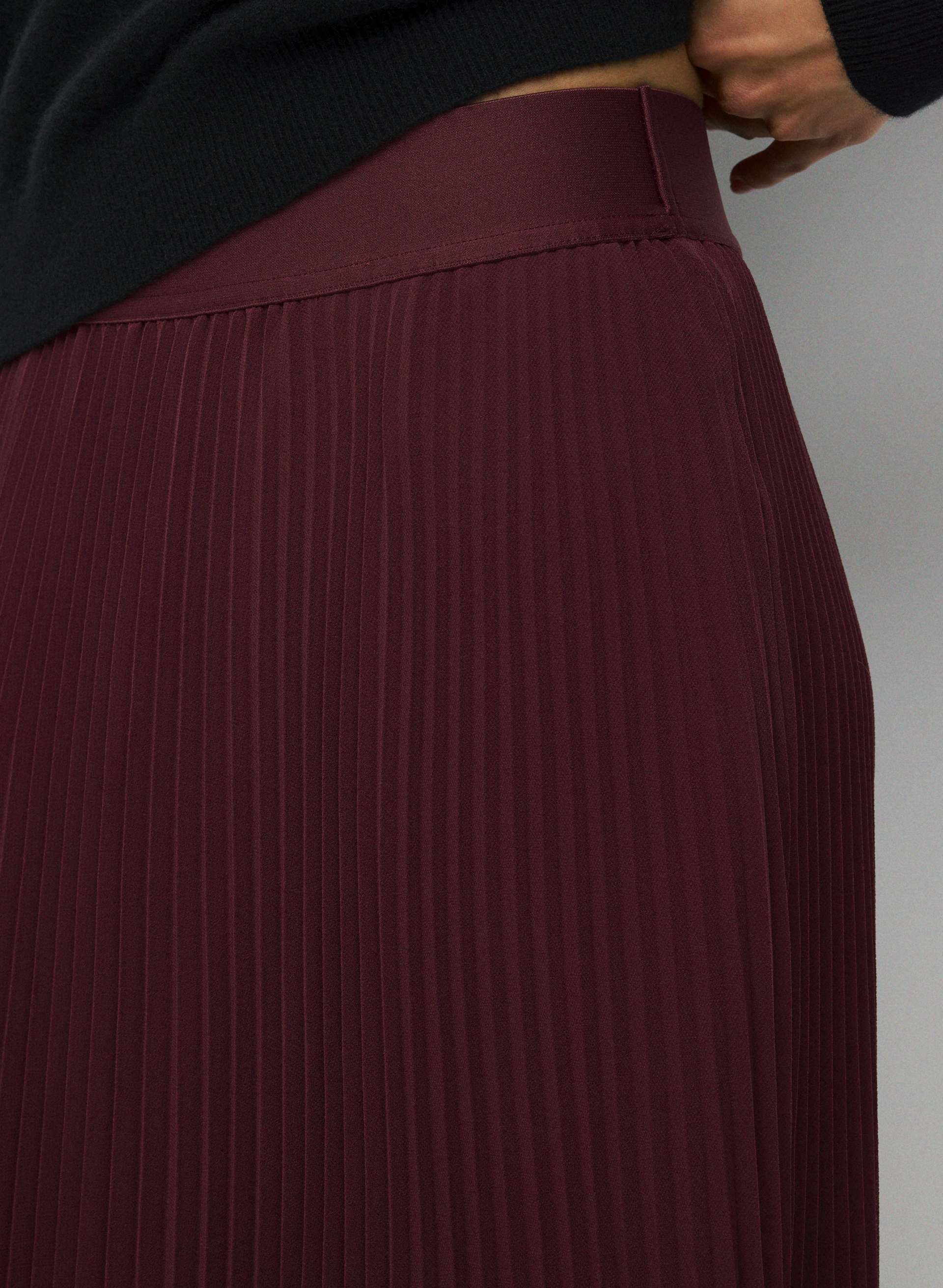 TWIRL SKIRT | Aritzia