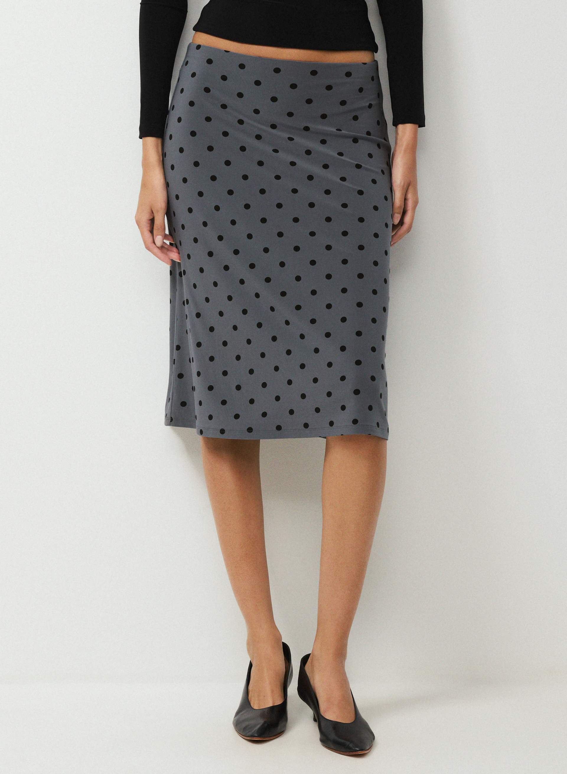 SMOOTH MATTER™ GETAWAY SKIRT | Aritzia