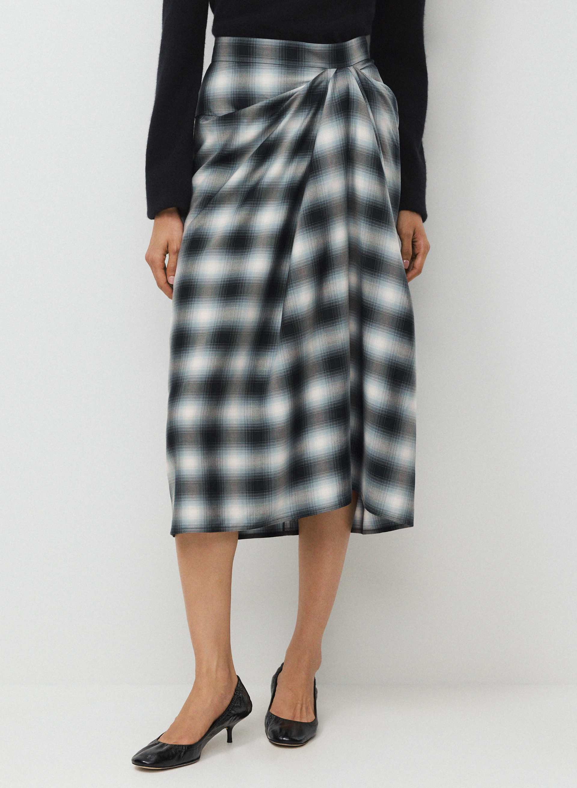EMBARK SKIRT | Aritzia