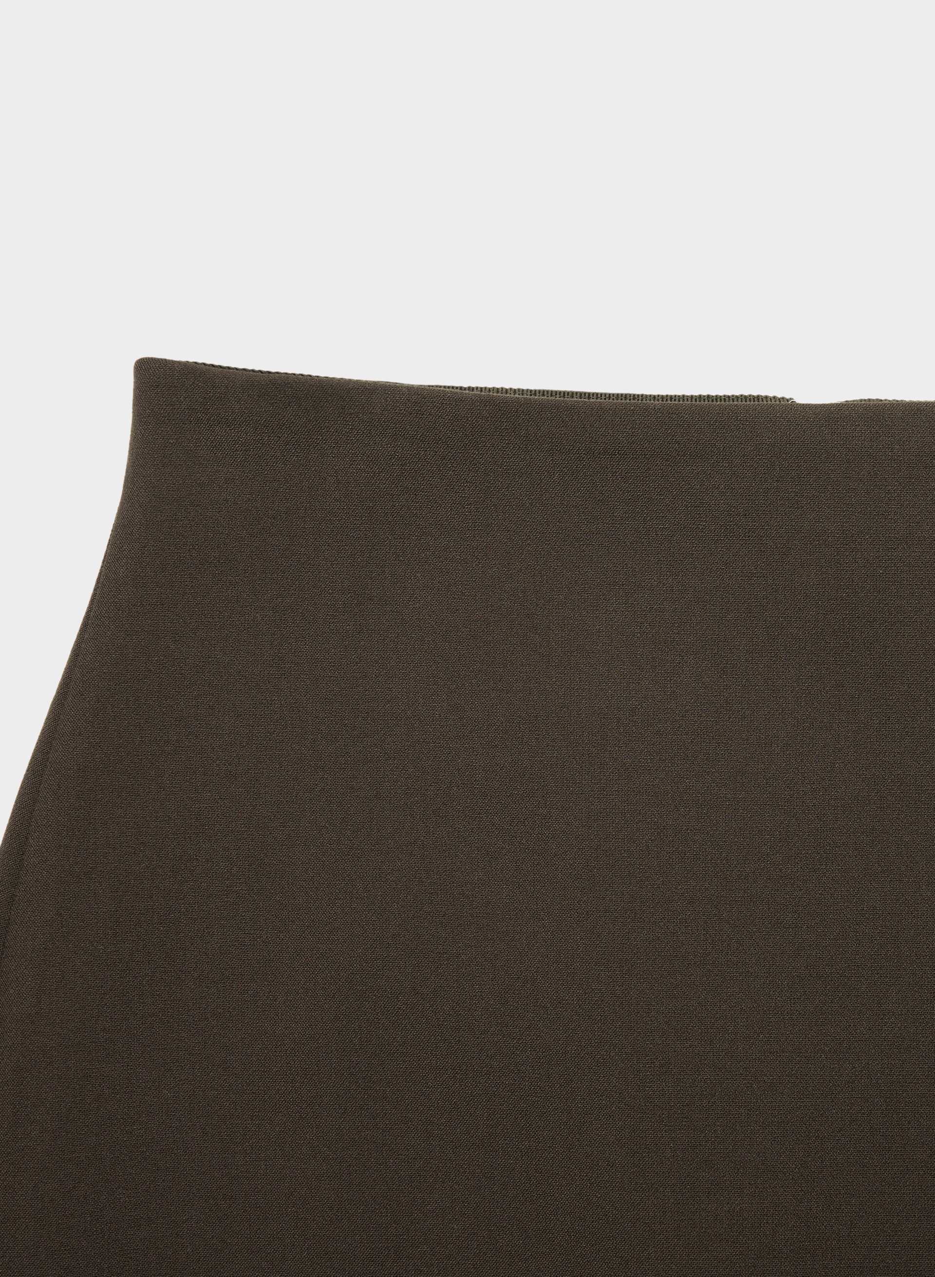 DELVE SKIRT | Aritzia
